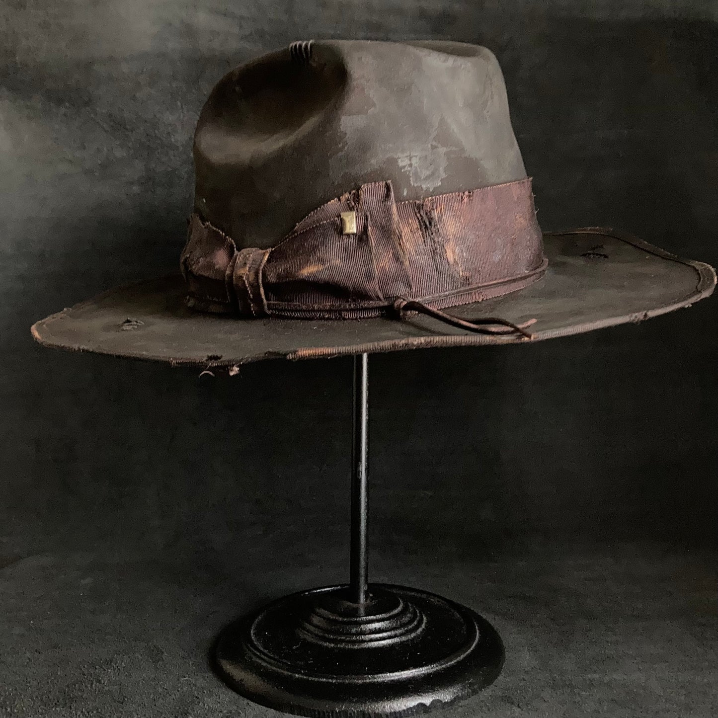 Dark brown beaver western hat