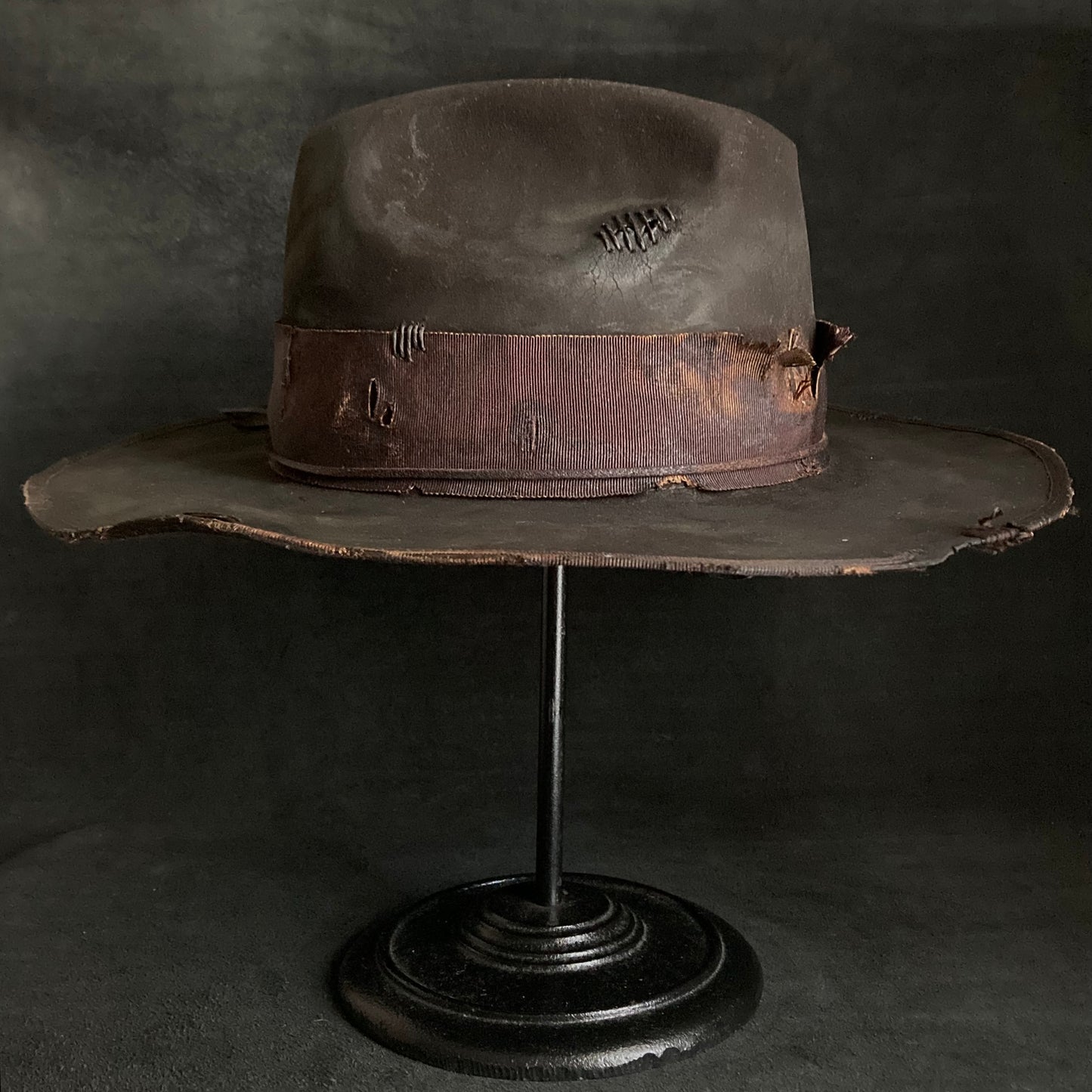 Dark brown beaver western hat