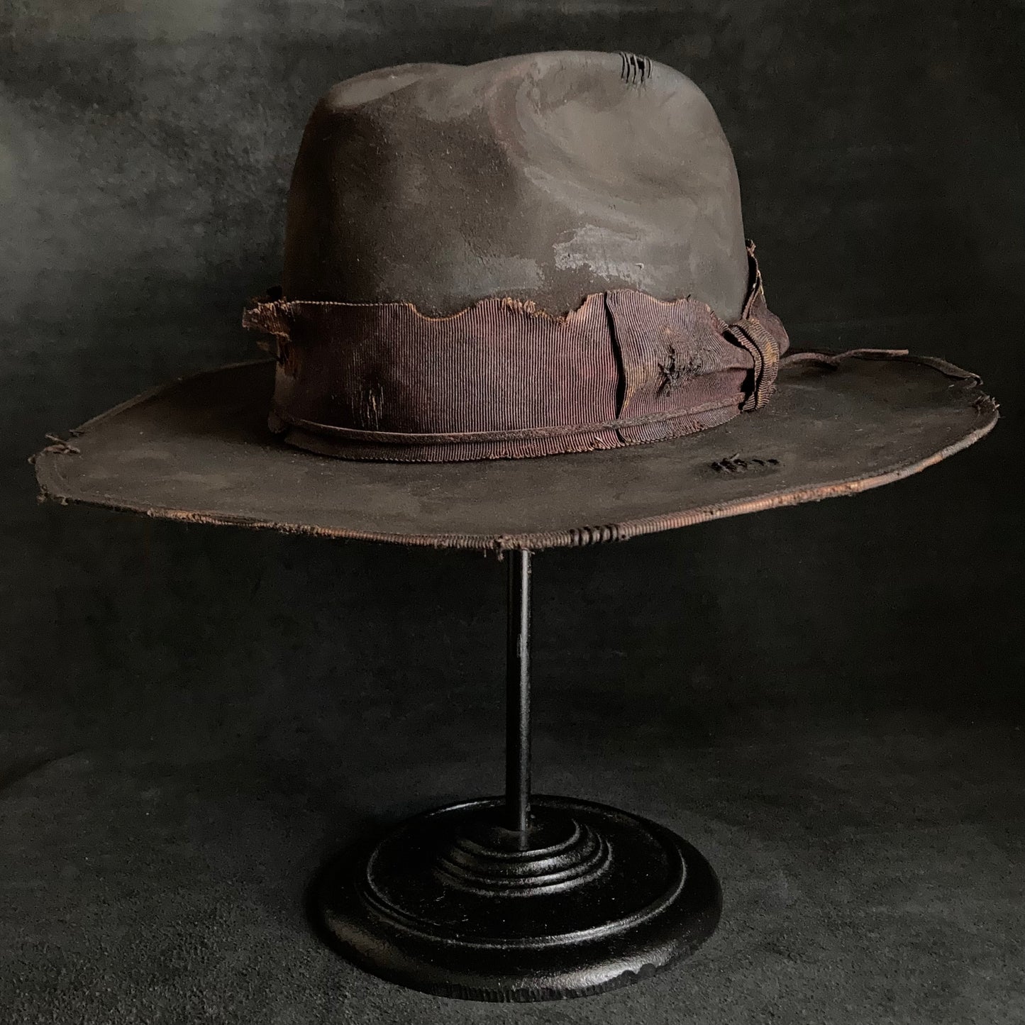 Dark brown beaver western hat