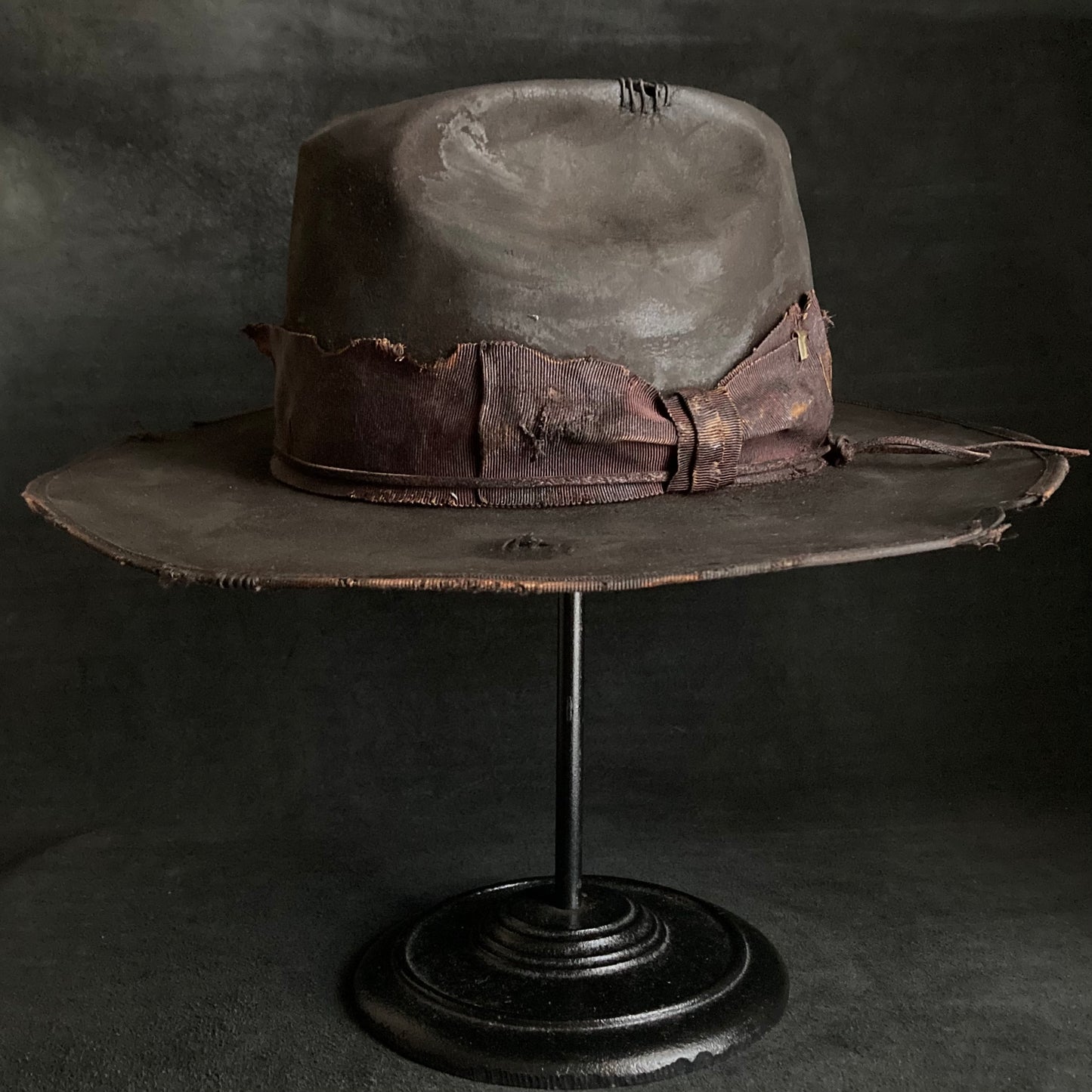 Dark brown beaver western hat