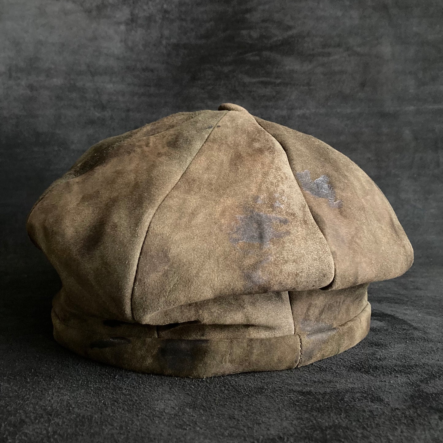 Dark khaki  survive  leather casquette