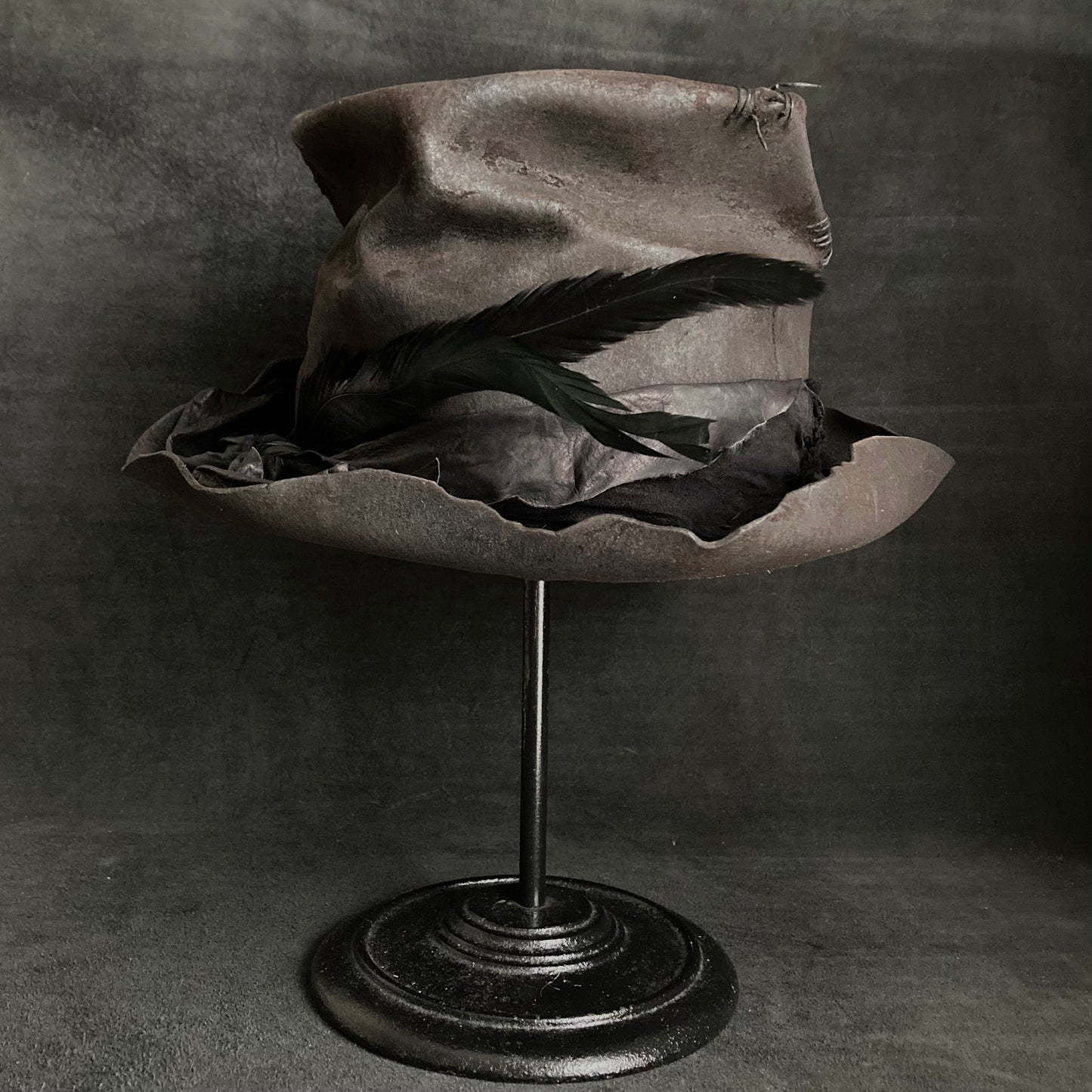 Charcoal crow crash silk hat