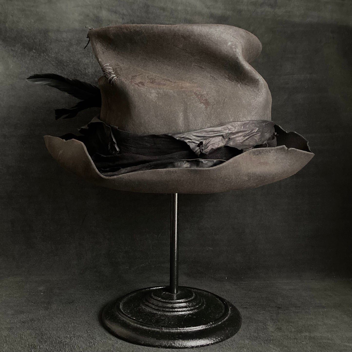 Charcoal crow crash silk hat