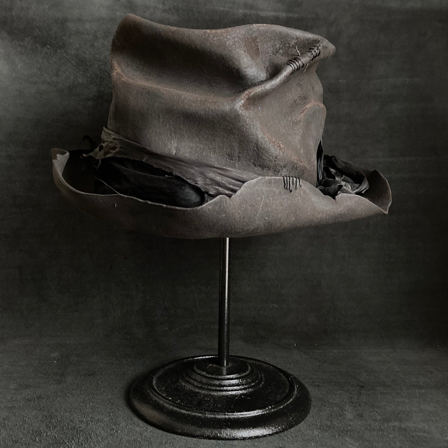 Charcoal crow crash silk hat