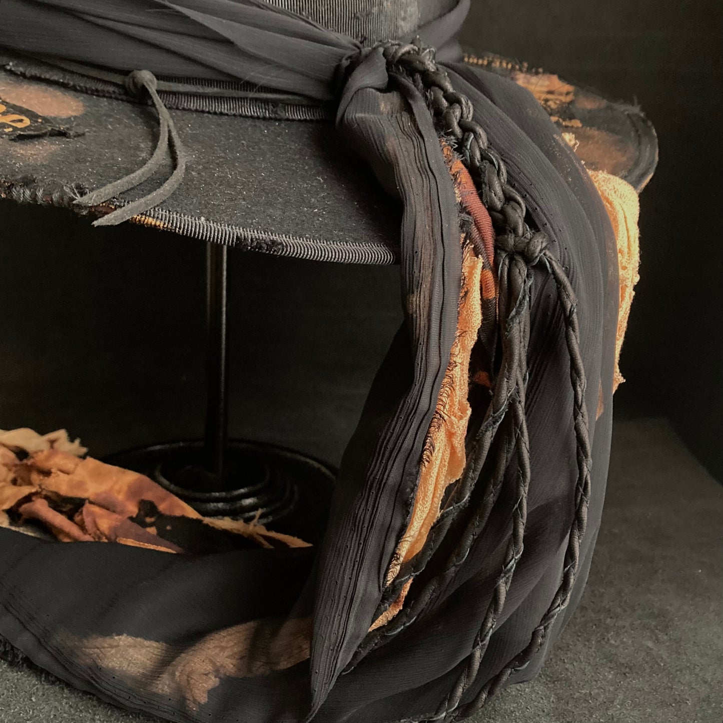[ Takamiya Shohei × triangles hat ] Dangle spell burned black fedora hat