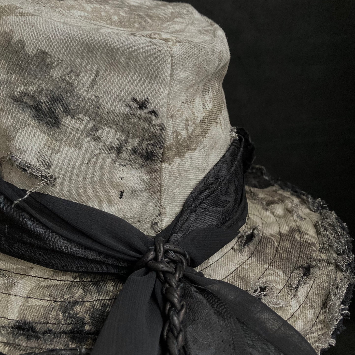 [ Takamiya Shohei × triangles hat ] Destroy skeleton denim fedora hat