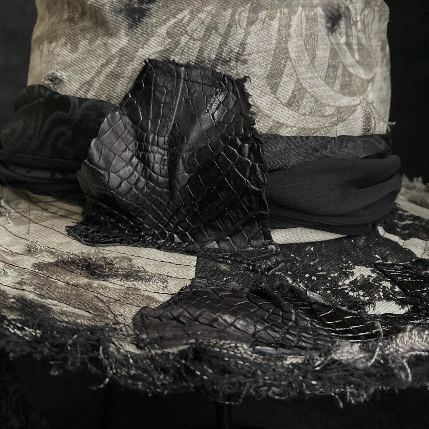 [ Takamiya Shohei × triangles hat ] Destroy skeleton denim fedora hat