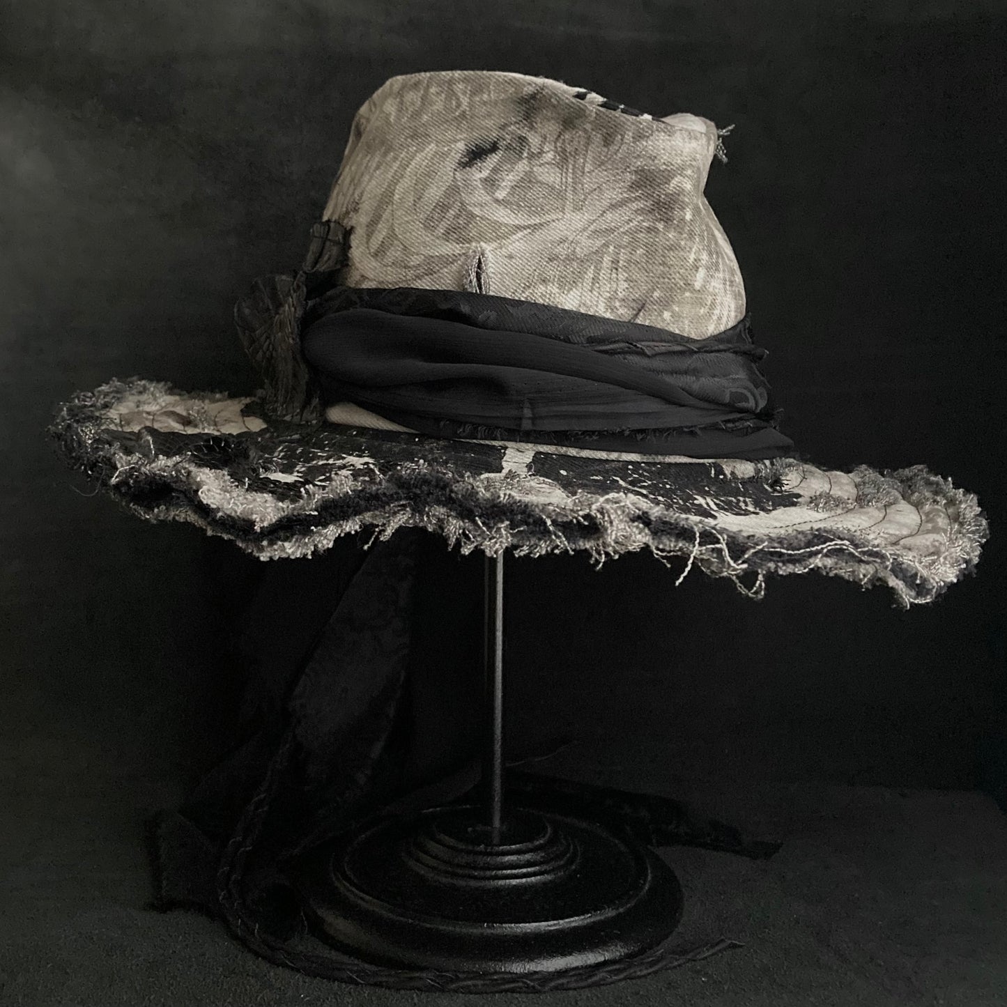 [ Takamiya Shohei × triangles hat ] Destroy skeleton denim fedora hat