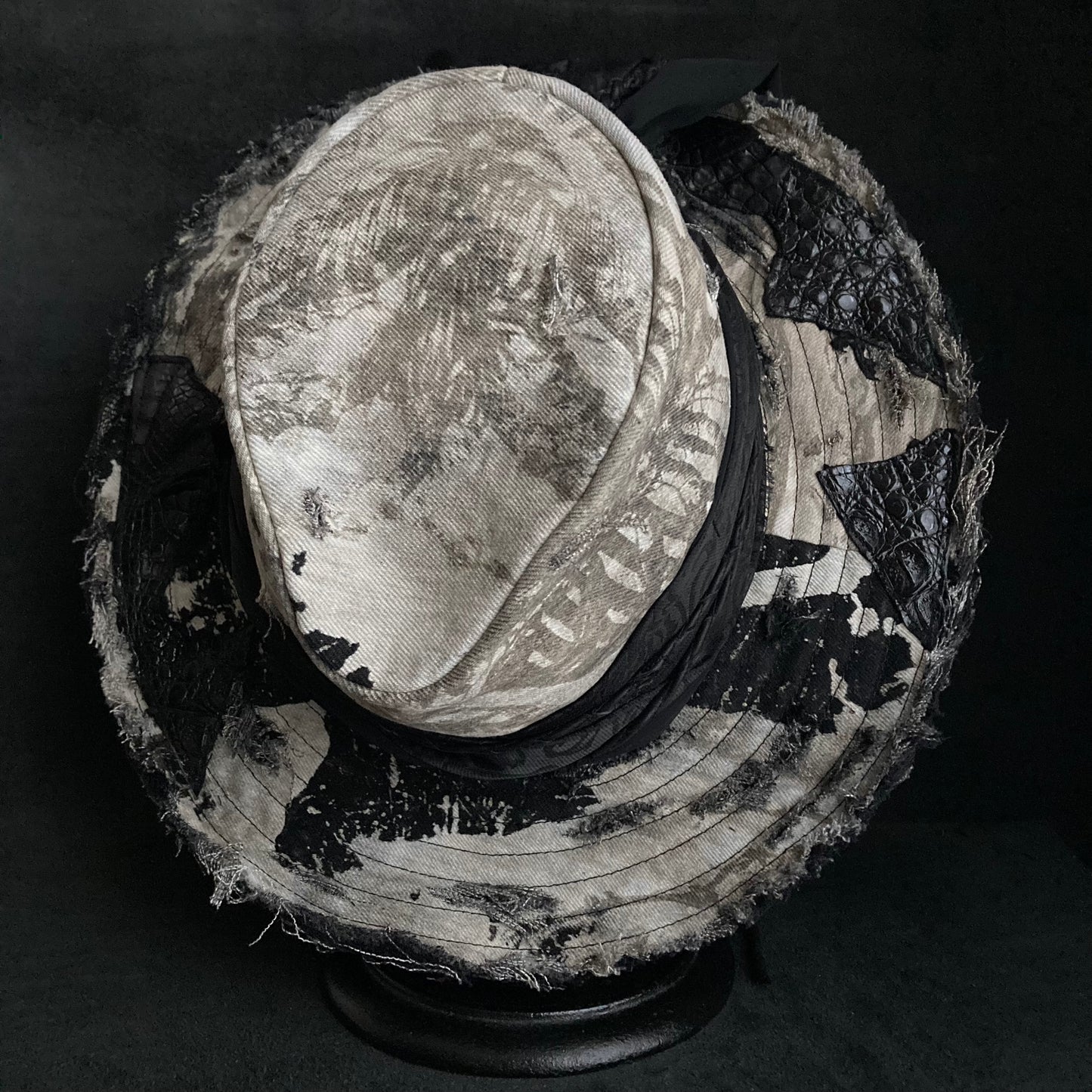 [ Takamiya Shohei × triangles hat ] Destroy skeleton denim fedora hat