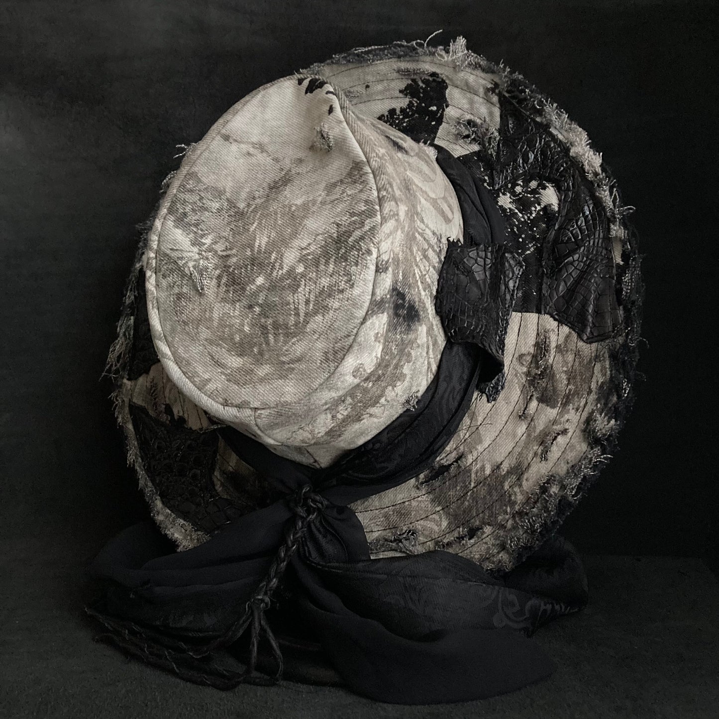 [ Takamiya Shohei × triangles hat ] Destroy skeleton denim fedora hat