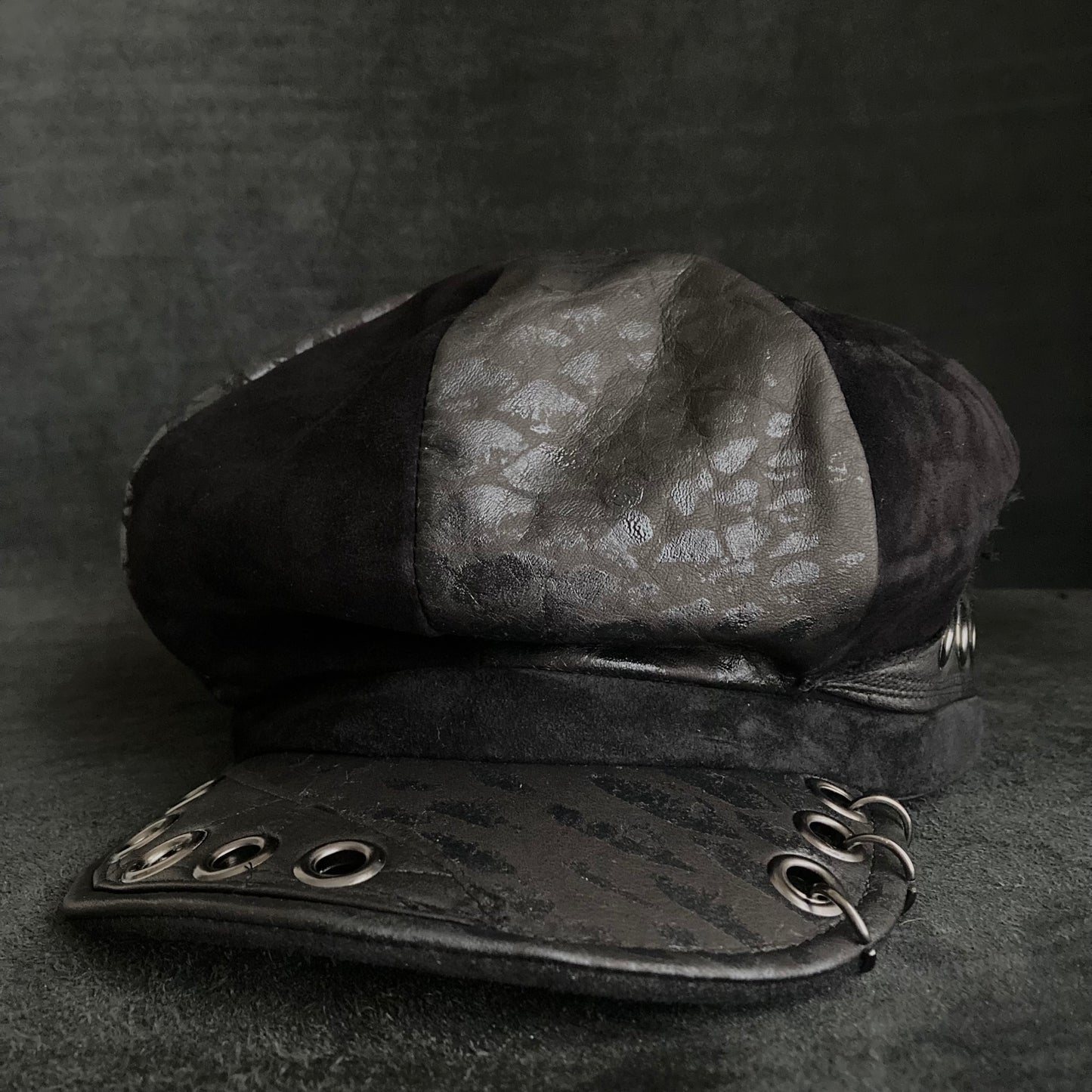 [ Takamiya Shohei × triangles hat ] Resist rock black leather casquette