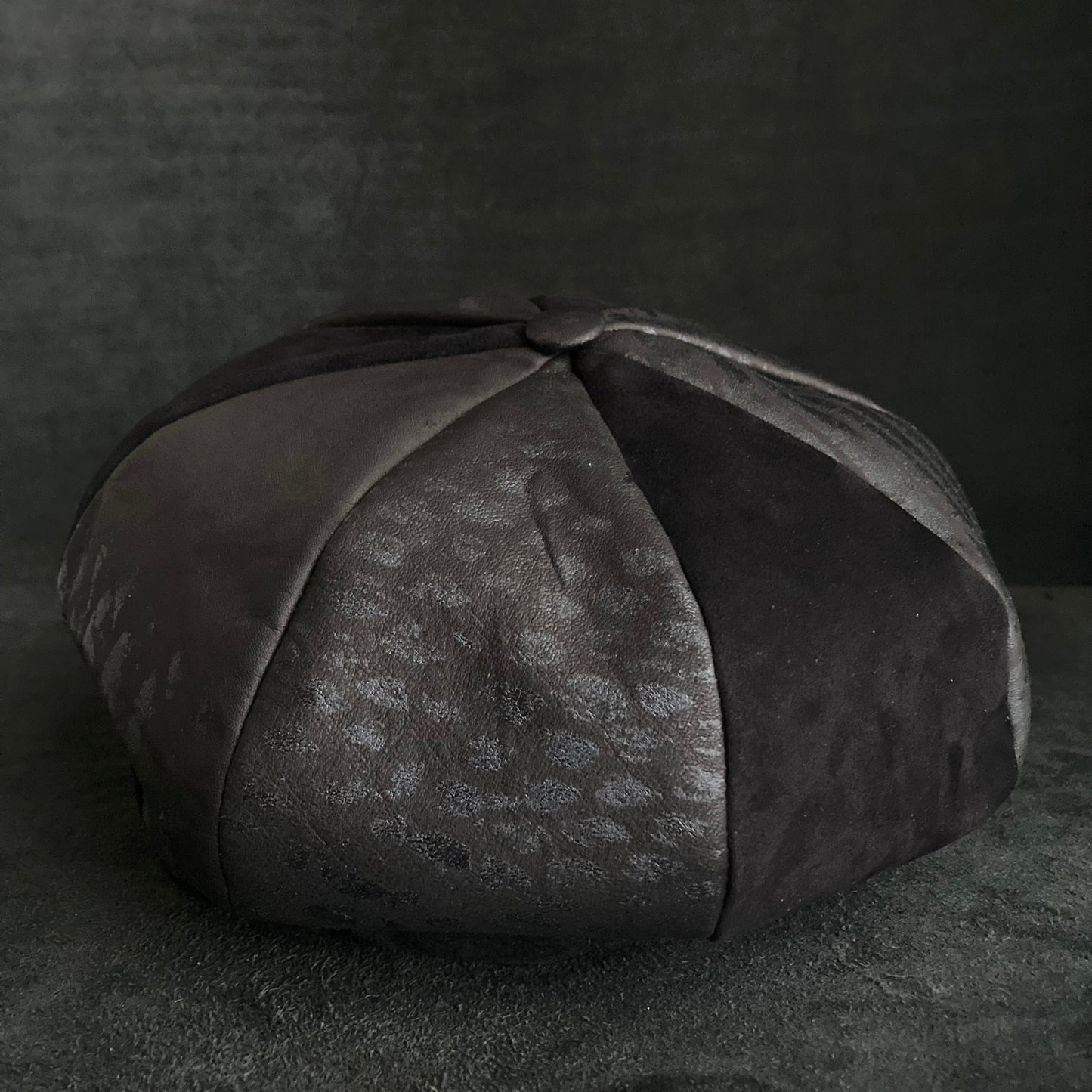 [ Takamiya Shohei × triangles hat ] Resist rock black leather casquette