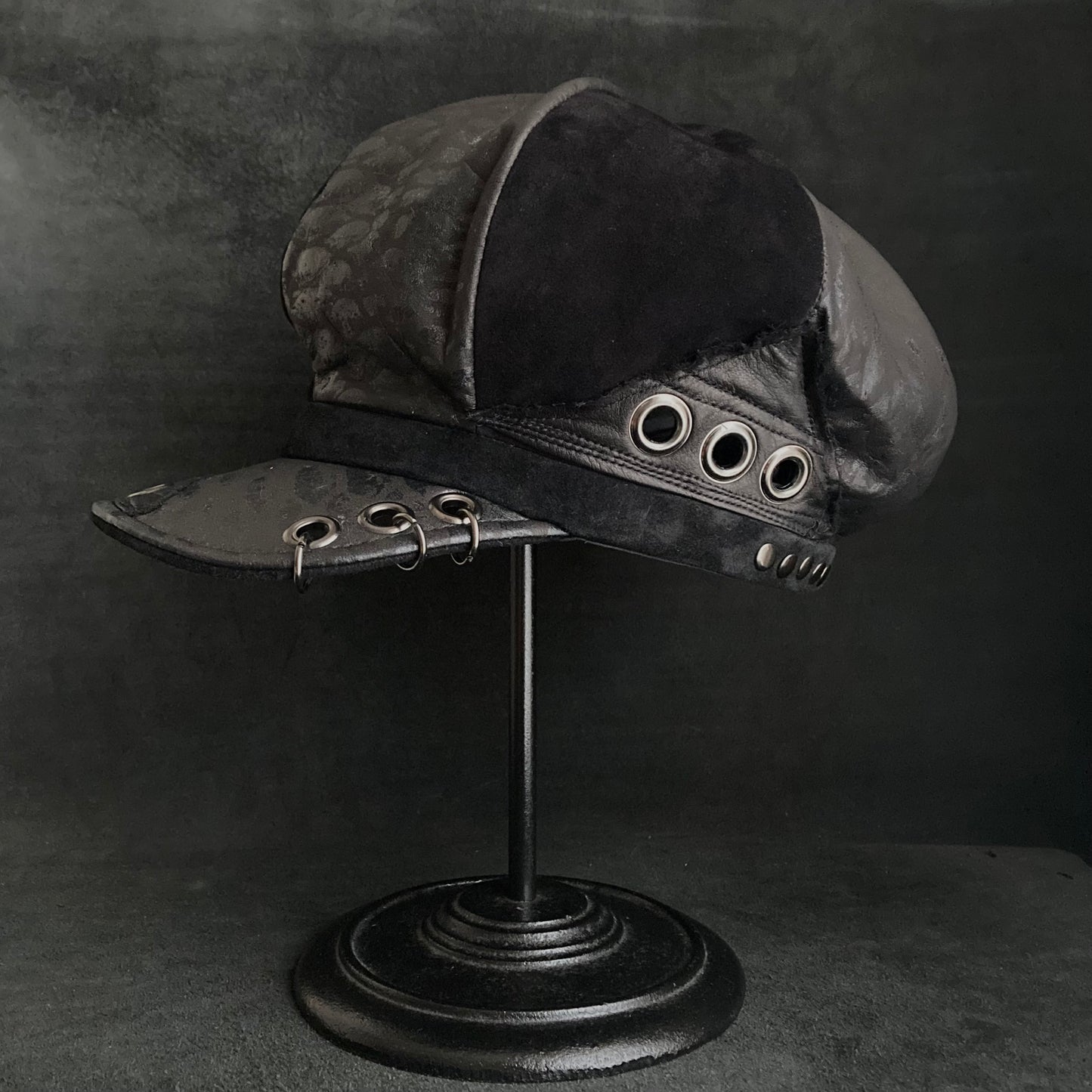 [ Takamiya Shohei × triangles hat ] Resist rock black leather casquette