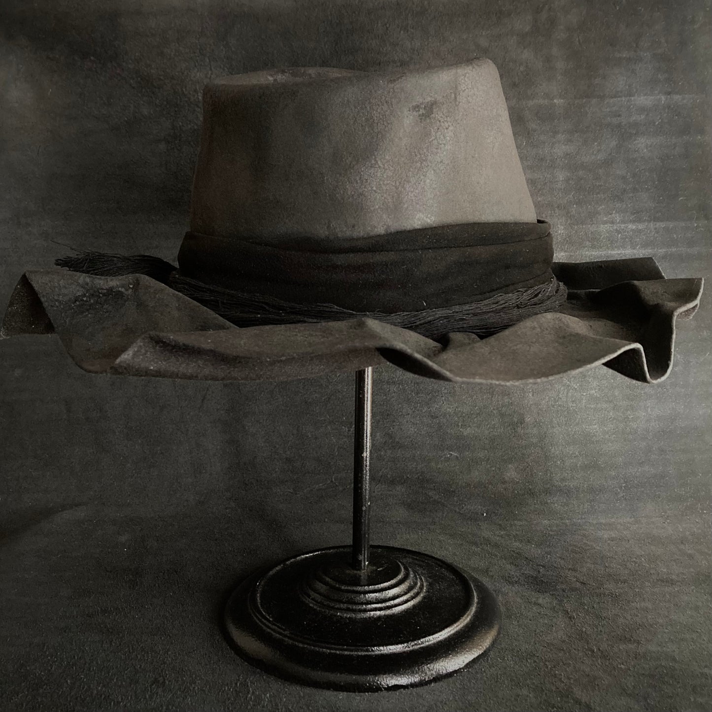 Charcoal wrinkle brim fedora hat