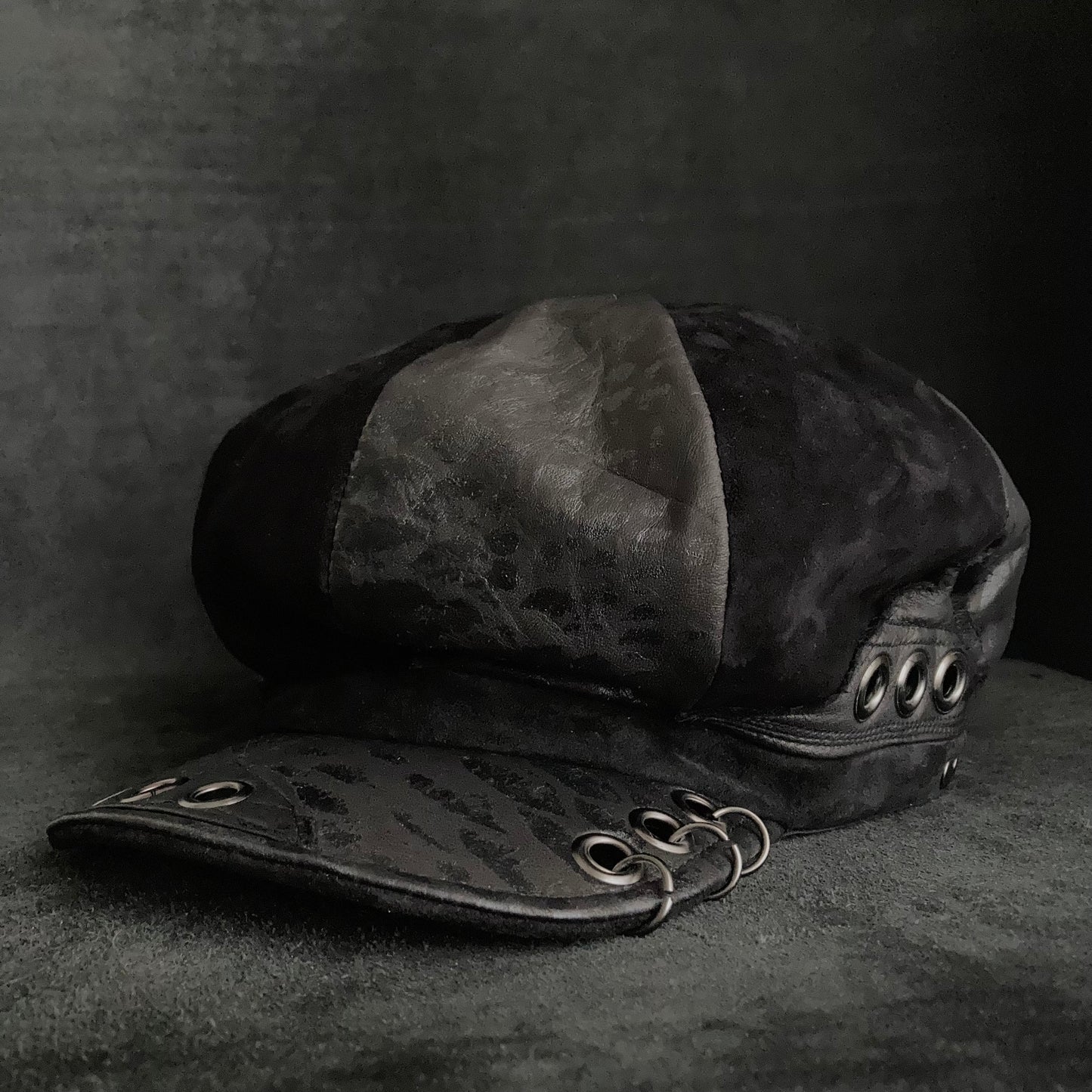 [ Takamiya Shohei × triangles hat ] Resist rock black leather casquette