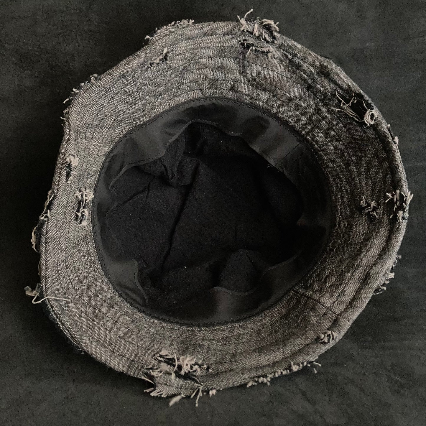 Slab damage  bucket hat (gray×black)
