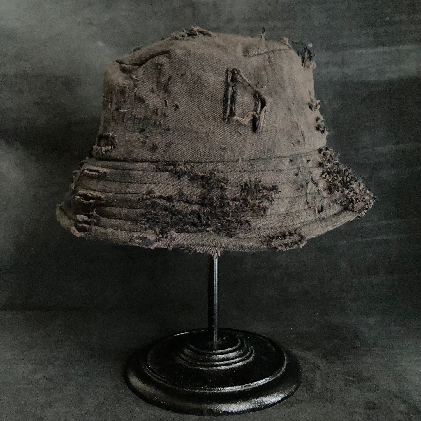 Slab damage  bucket hat (brown×black)