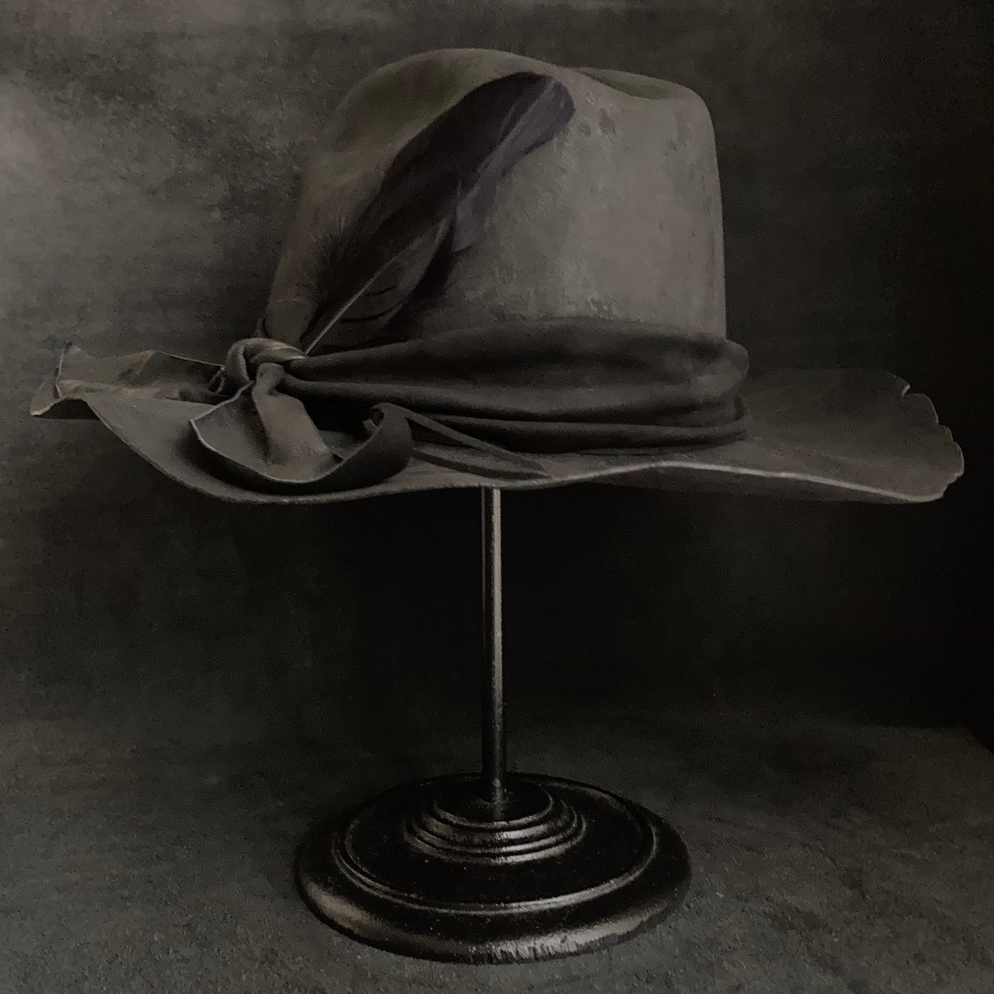 Charcoal ash down western hat