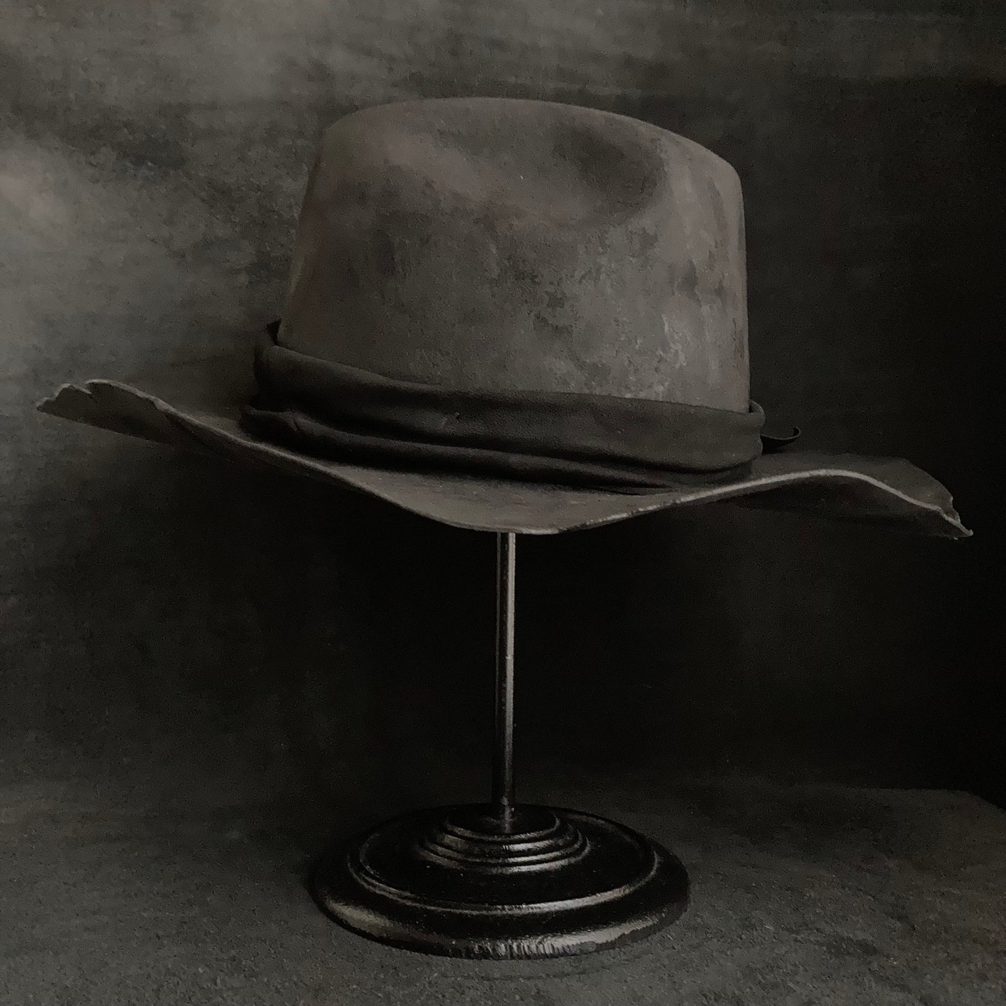 Charcoal ash down western hat