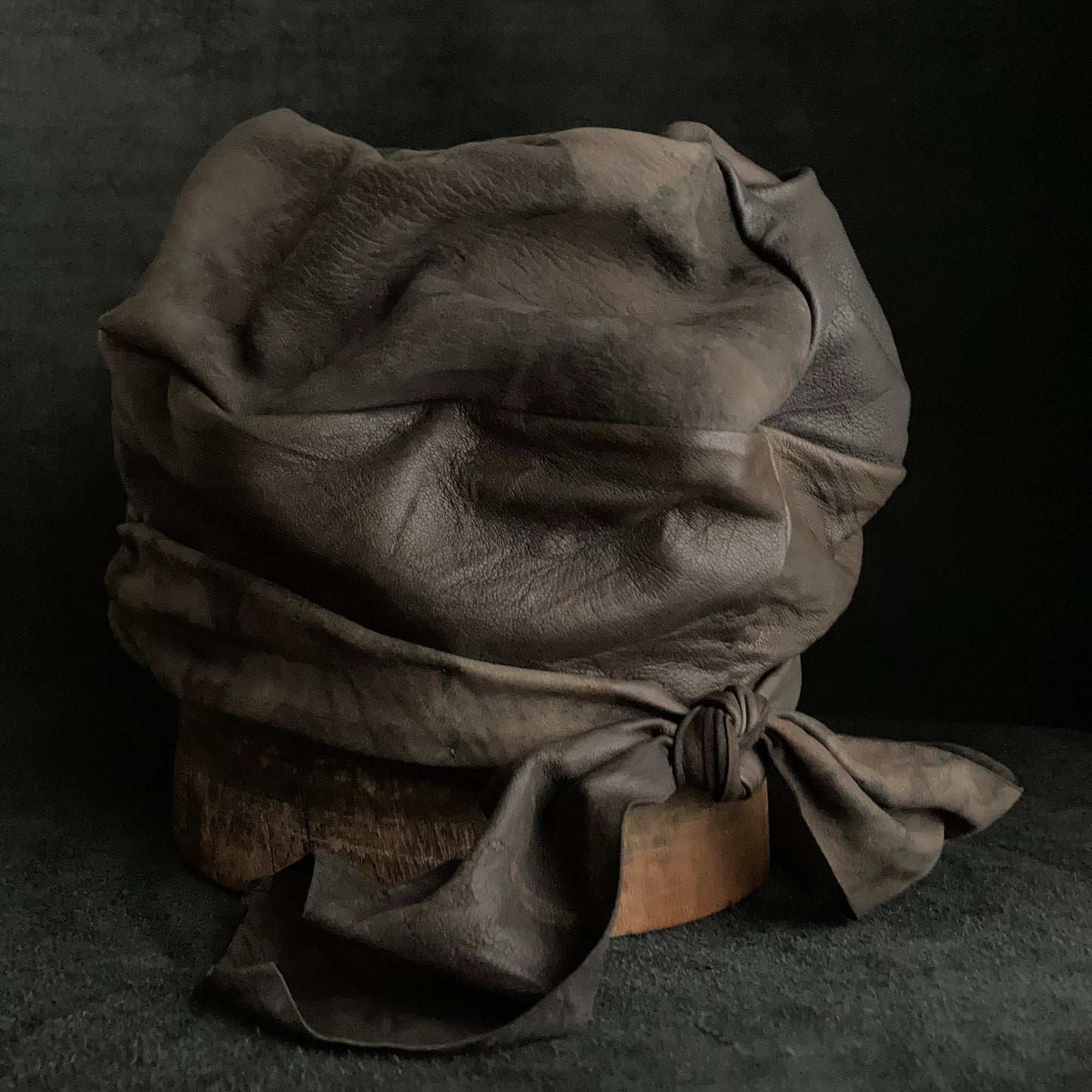 Cloudy processed leather martial cap
