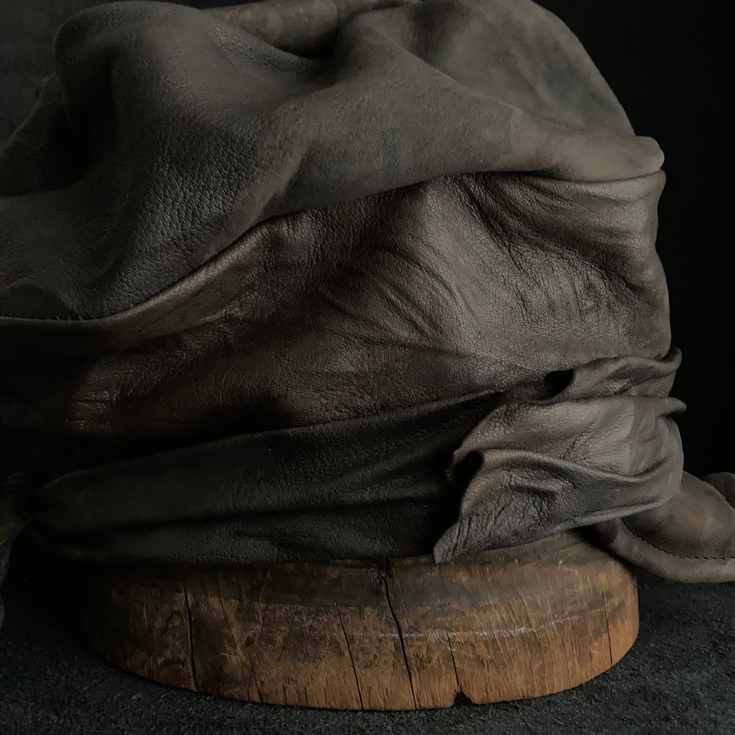 Cloudy processed leather martial cap