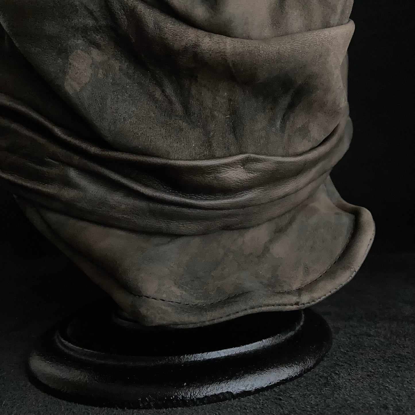 Cloudy processed leather martial cap