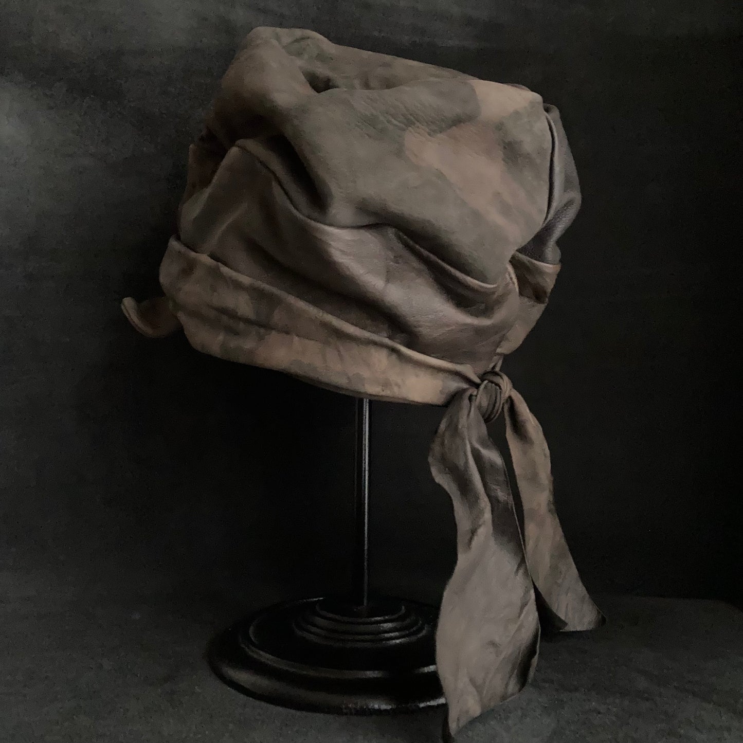 Cloudy processed leather martial cap