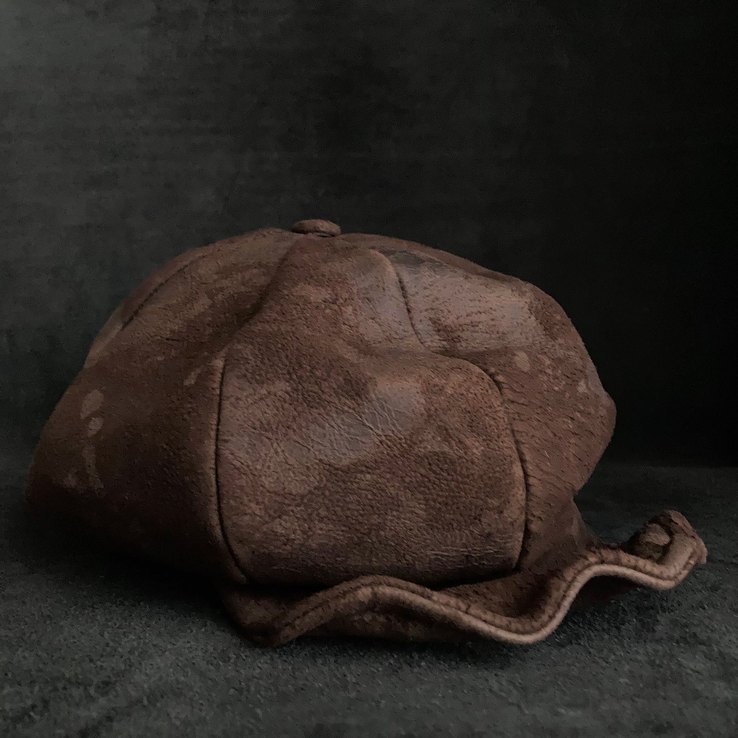 Puddle brown leather casquette