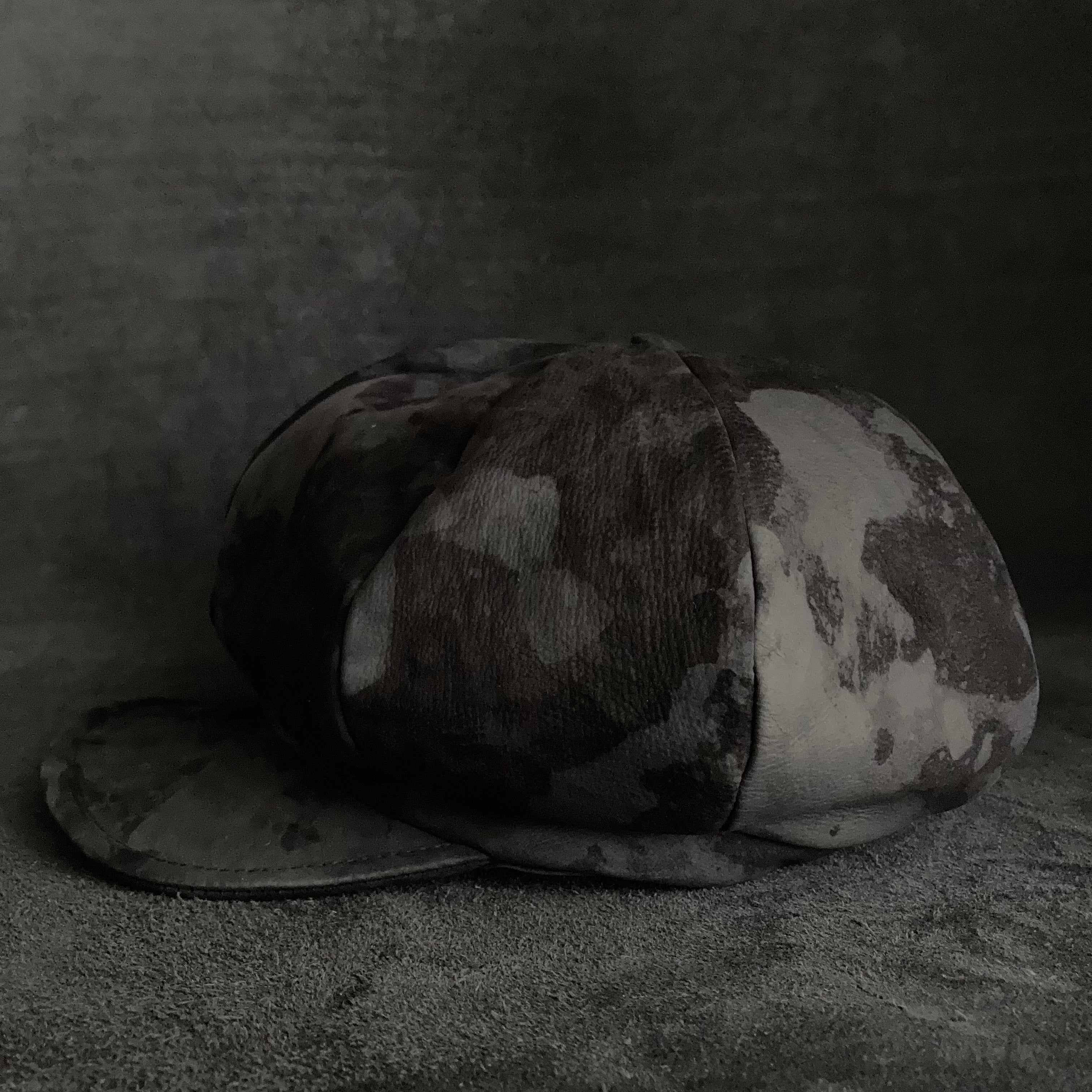 Black bleached smooth leather casquette – triangles hat