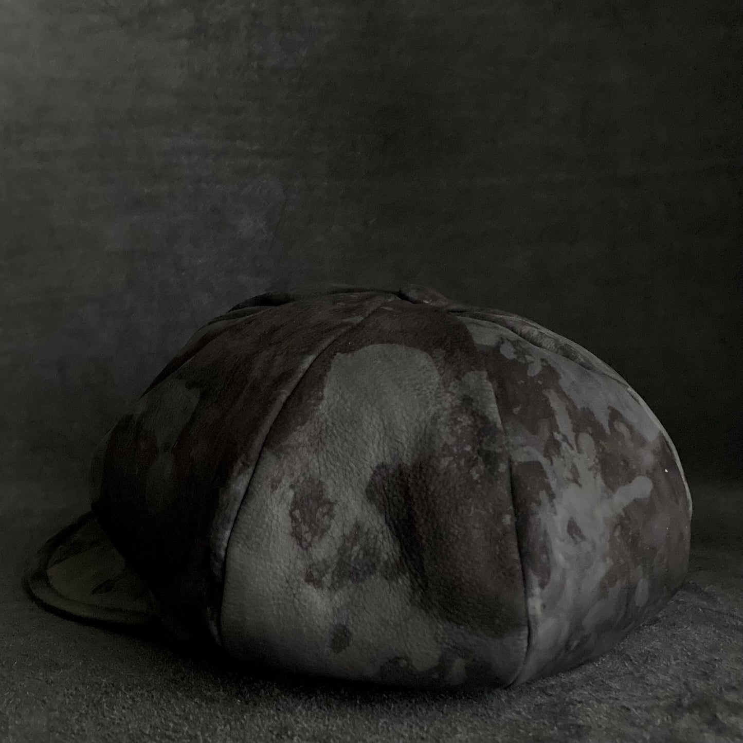Black  bleached smooth leather casquette