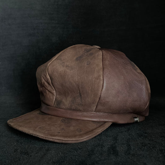Dry soil brown leather casquette