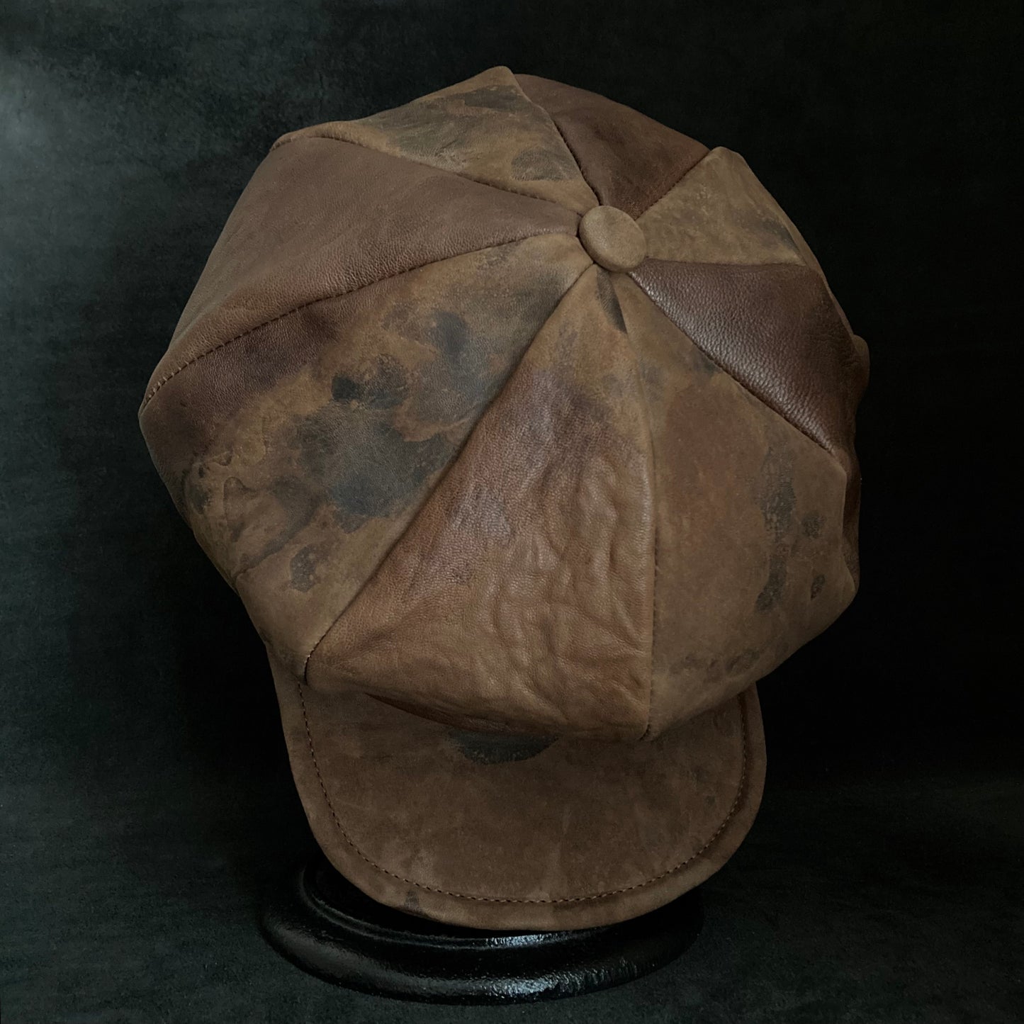 Dry soil brown leather casquette