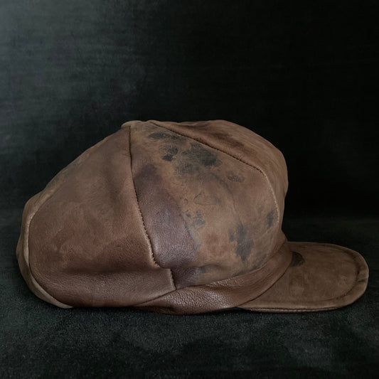 Dry soil brown leather casquette