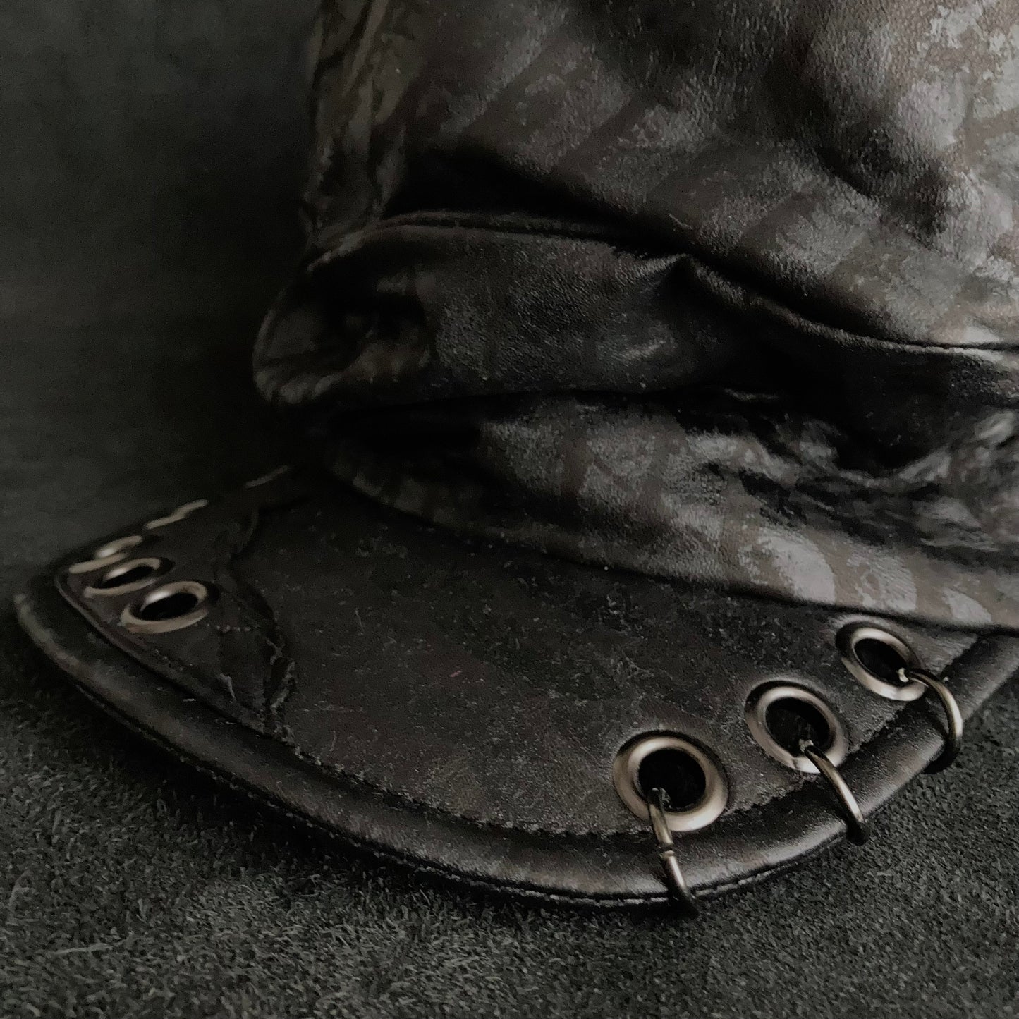 [ Takamiya Shohei × triangles hat ] Resist rock leather turn cap