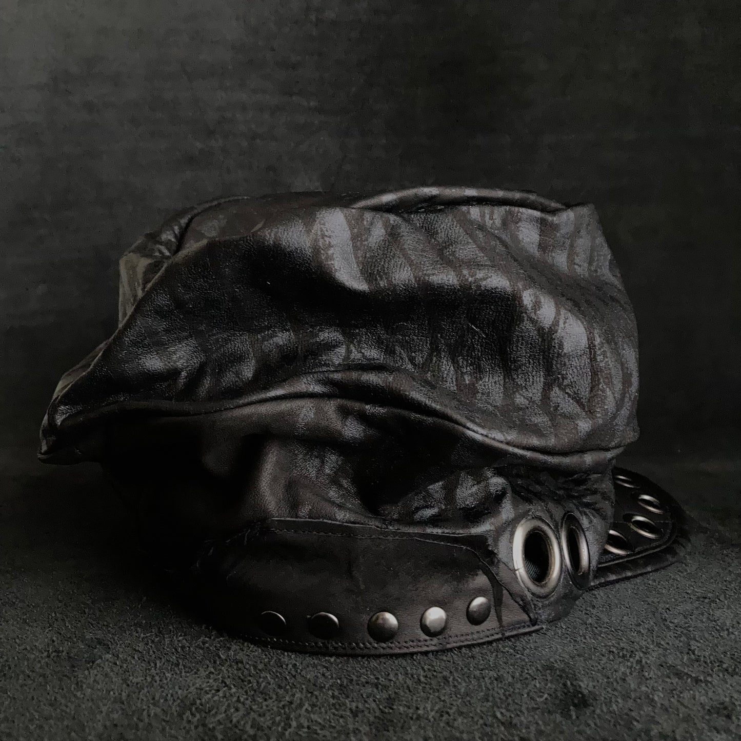 [ Takamiya Shohei × triangles hat ] Resist rock leather turn cap