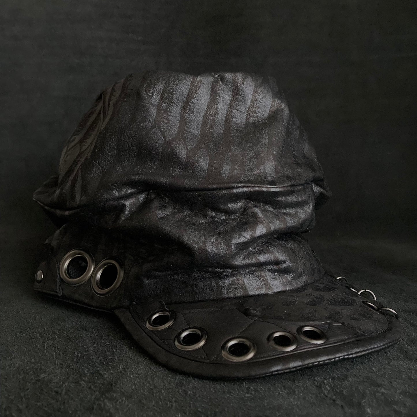 [ Takamiya Shohei × triangles hat ] Resist rock leather turn cap