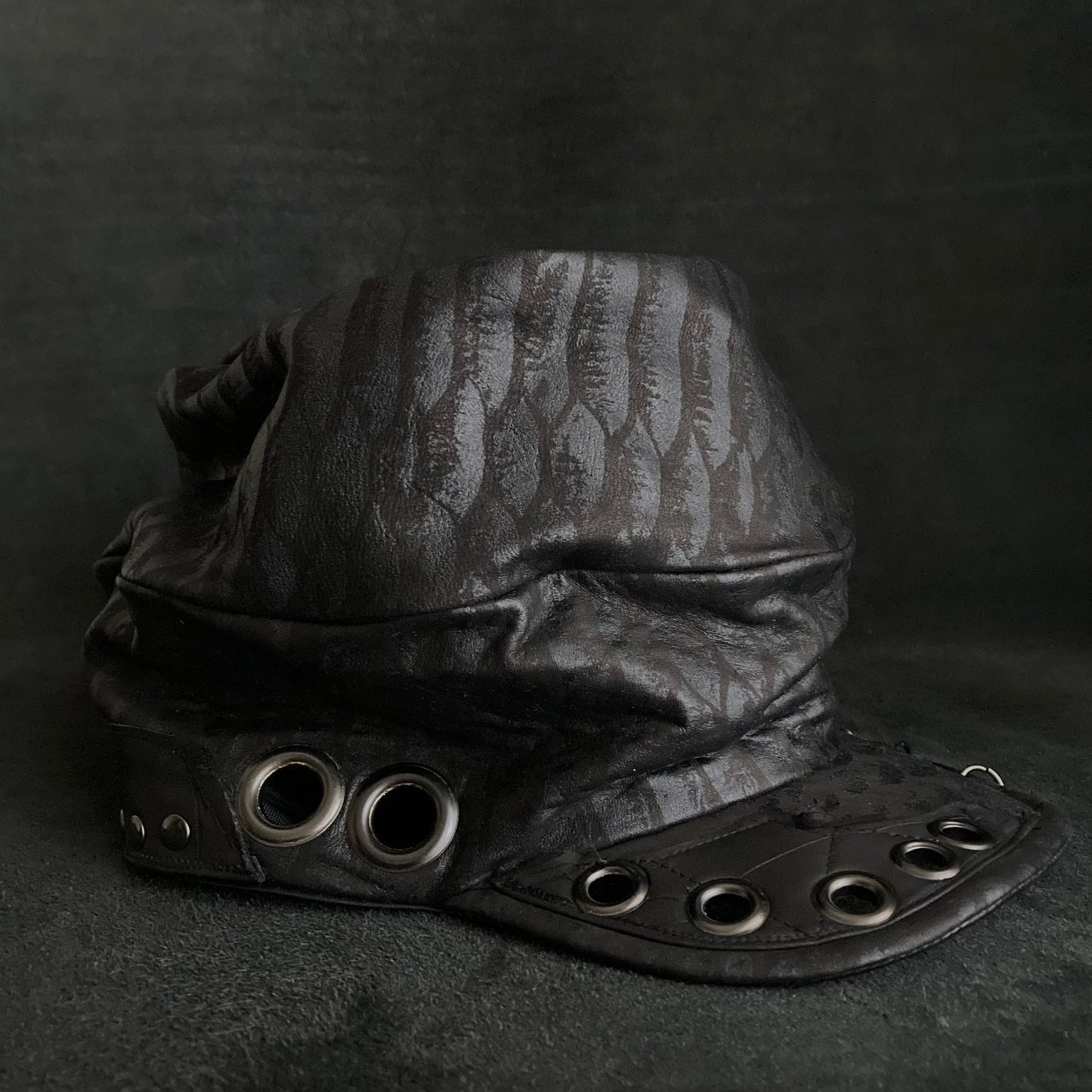 [ Takamiya Shohei × triangles hat ] Resist rock leather turn cap