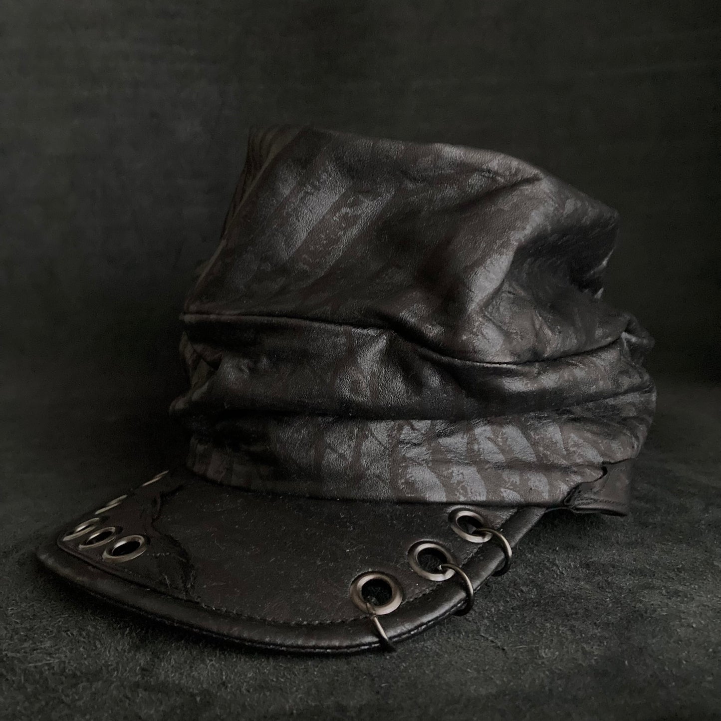 [ Takamiya Shohei × triangles hat ] Resist rock leather turn cap