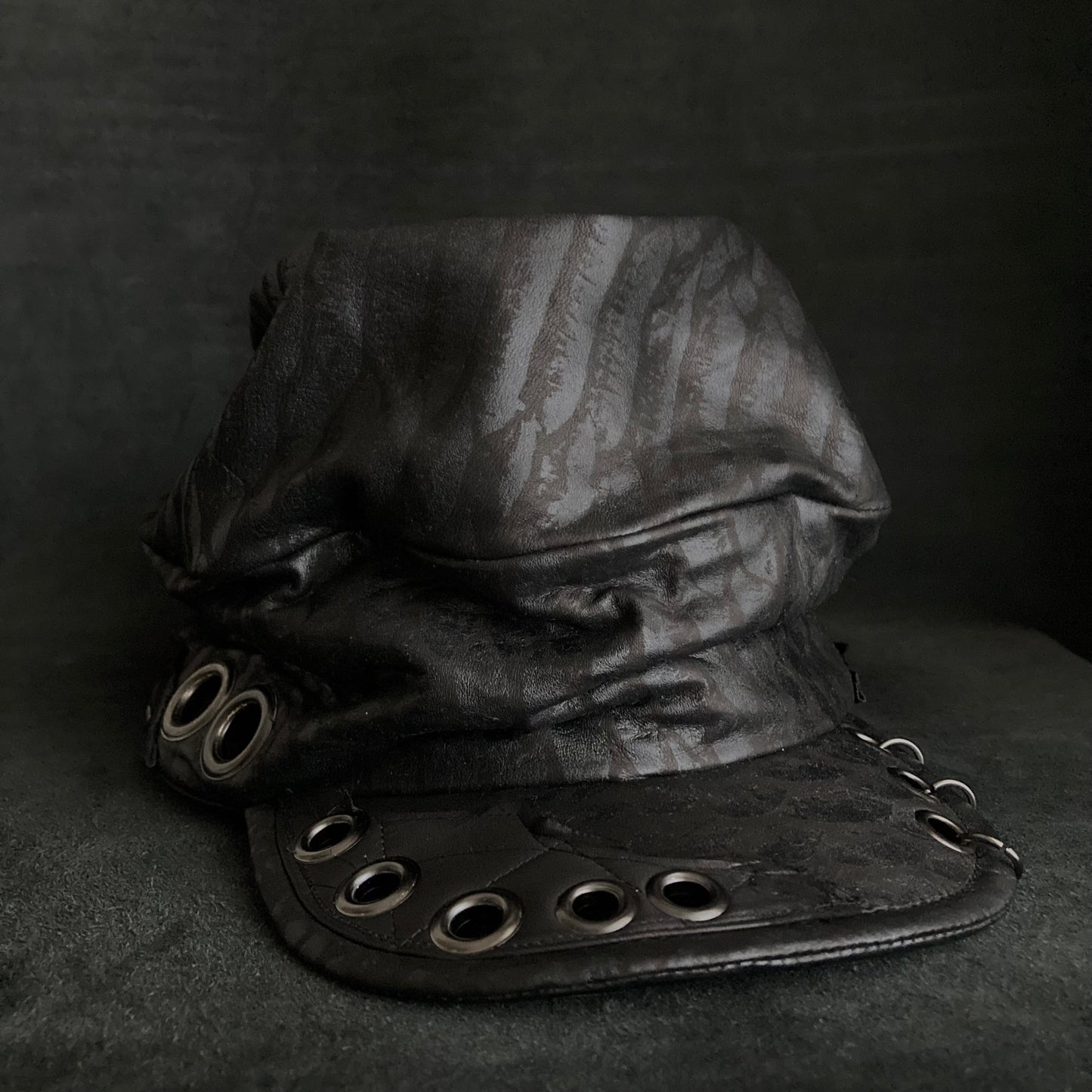 [ Takamiya Shohei × triangles hat ] Resist rock leather turn cap