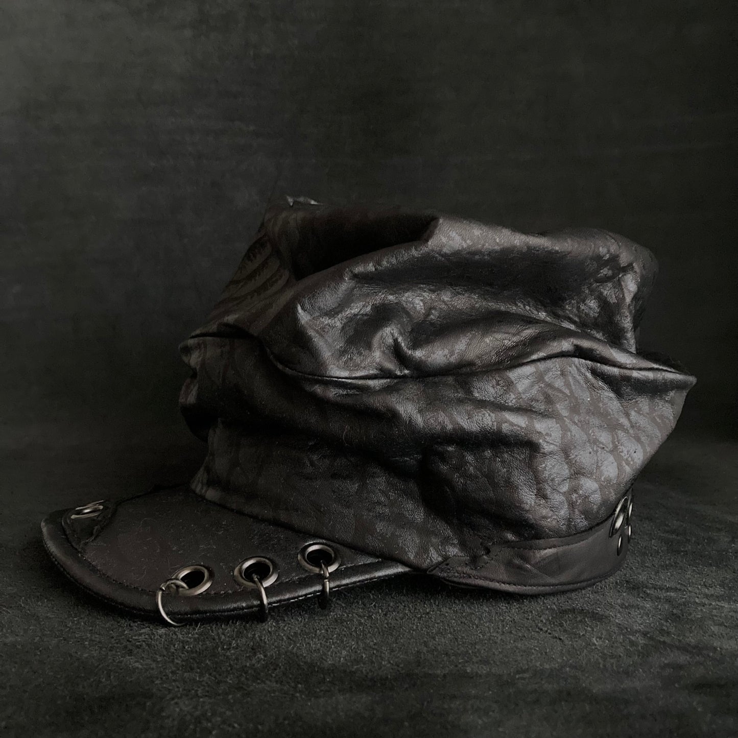 [ Takamiya Shohei × triangles hat ] Resist rock leather turn cap