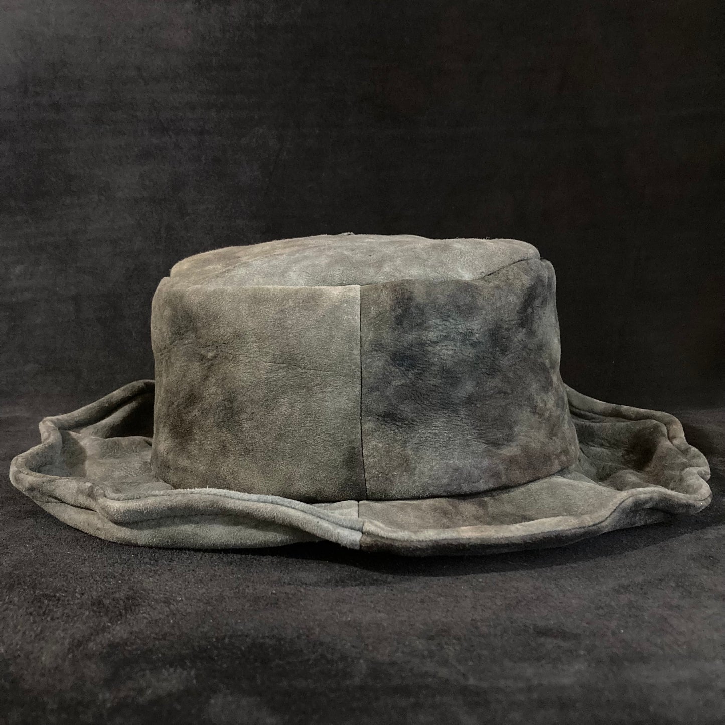 Uneven dyeing cloudy gray bucket hat