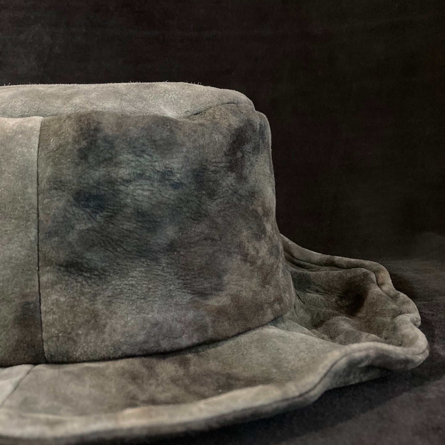 Uneven dyeing cloudy gray bucket hat