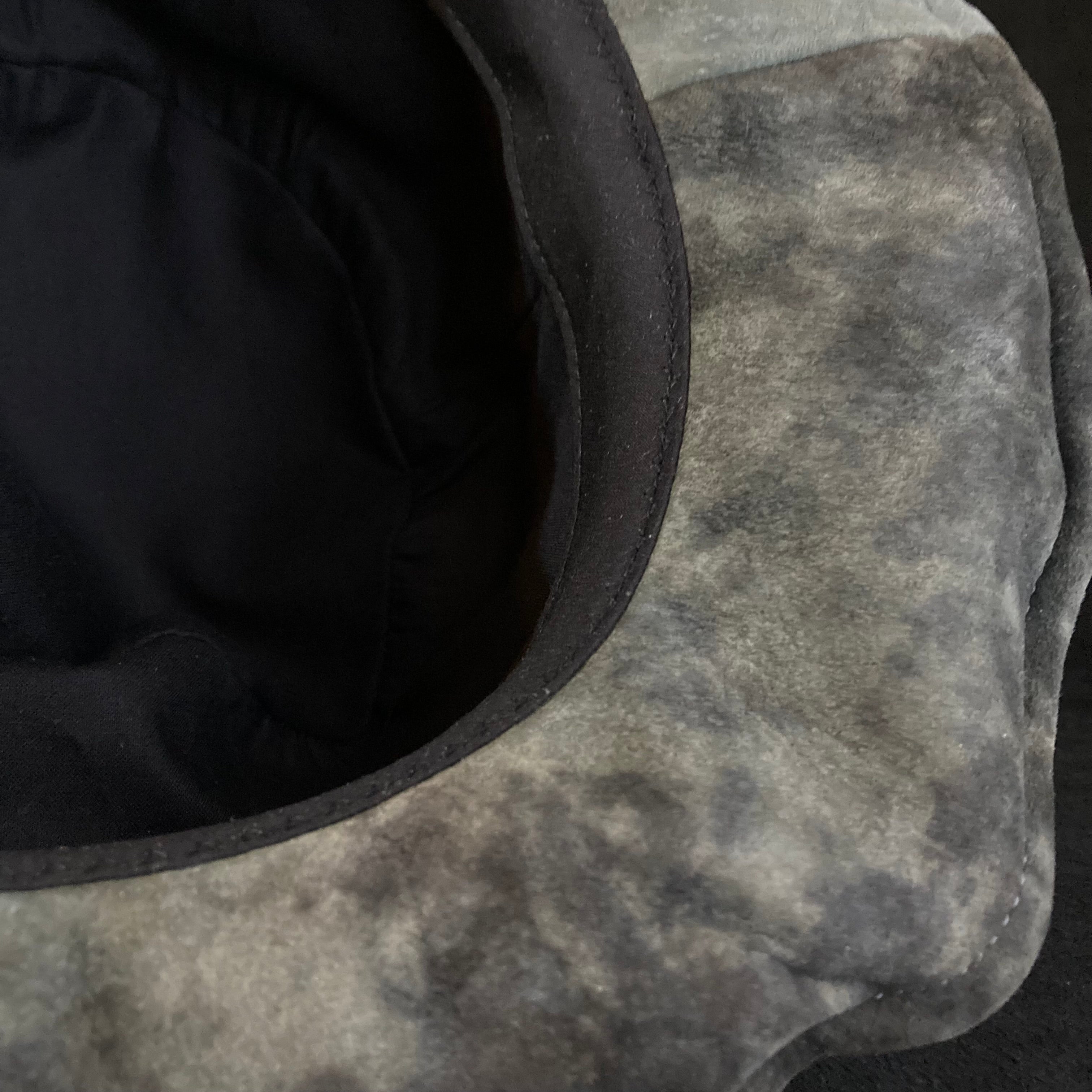 Uneven dyeing cloudy gray bucket hat – triangles hat