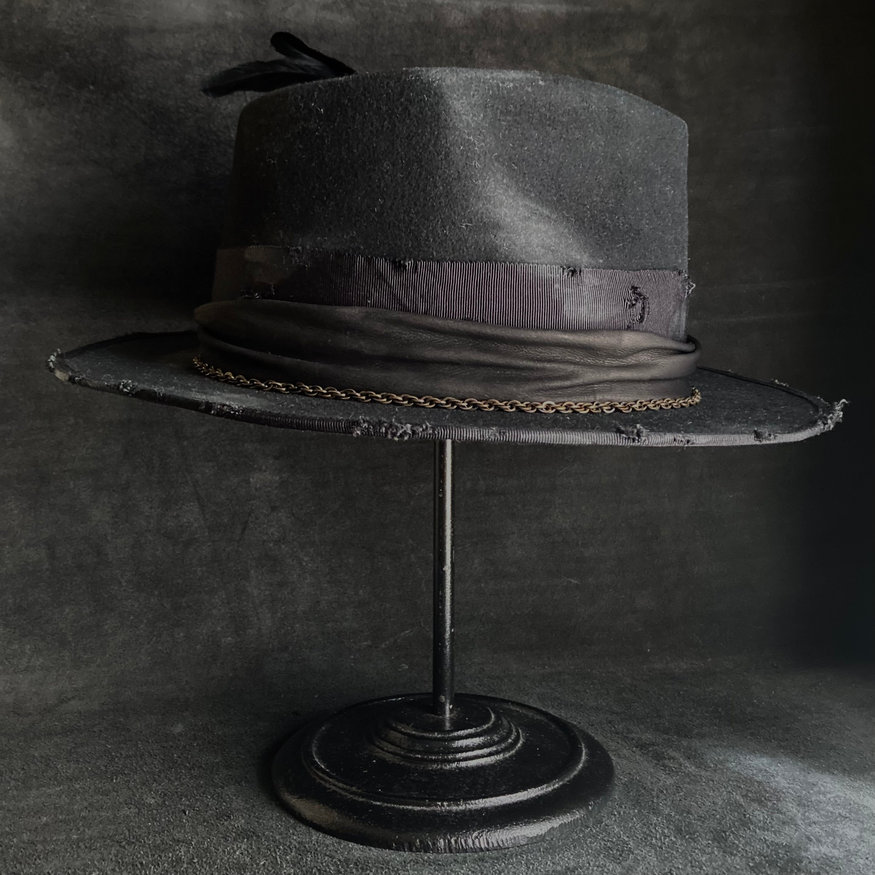 triangles hat 黒のハット Rebellion black fedora hat – triangles hat