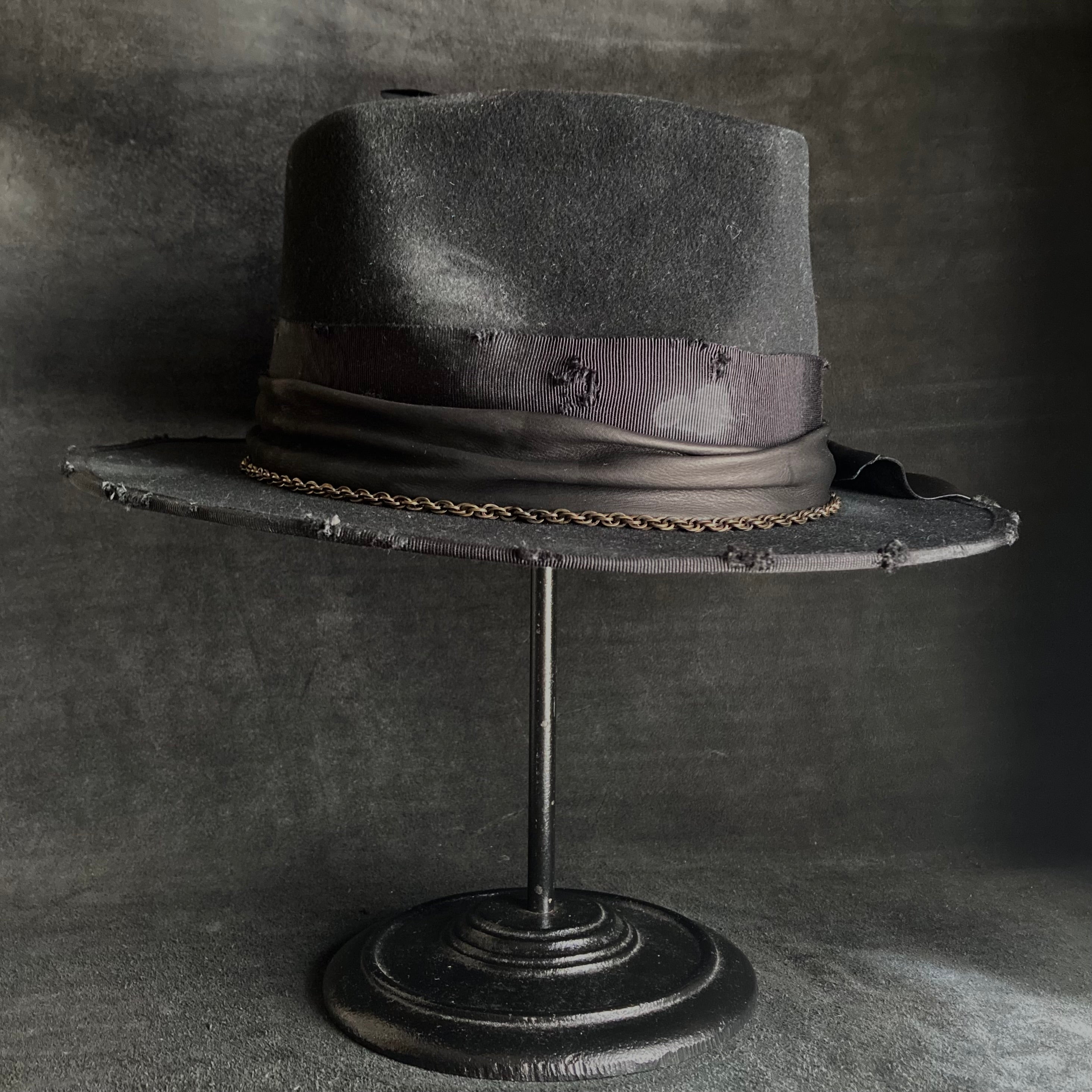 triangles hat 黒のハット Rebellion black fedora hat – triangles hat