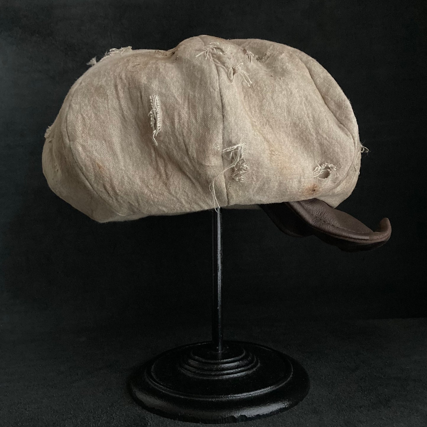 Big volume sand damage linen casquette