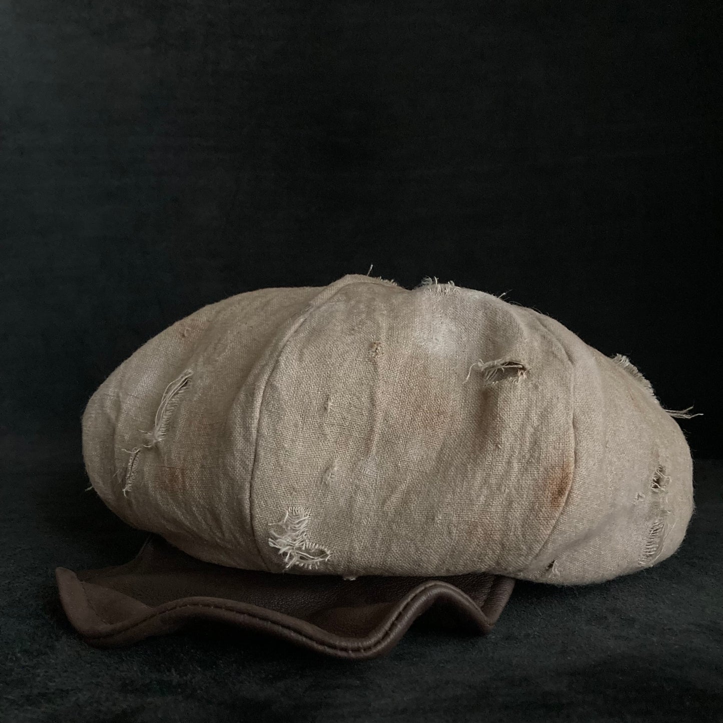 Big volume sand damage linen casquette