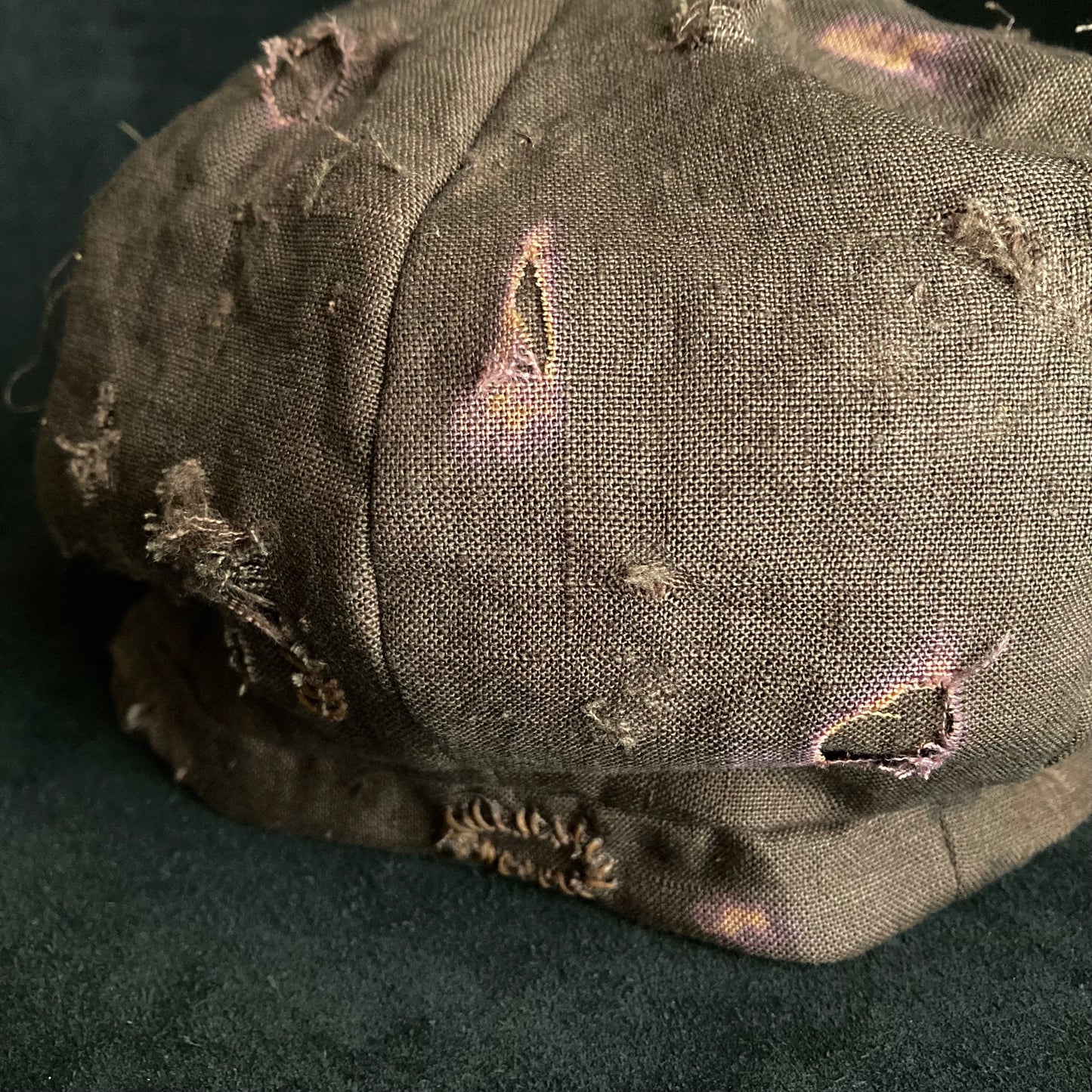 Brown linen damage  casquette