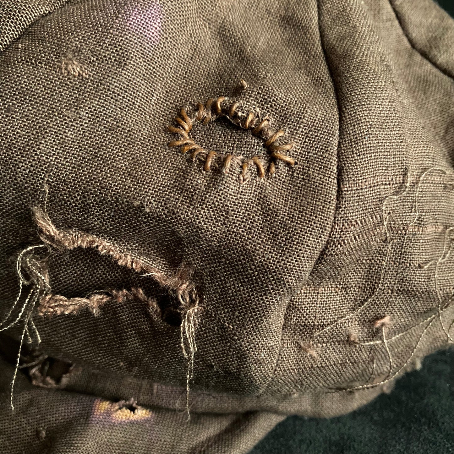 Brown linen damage  casquette