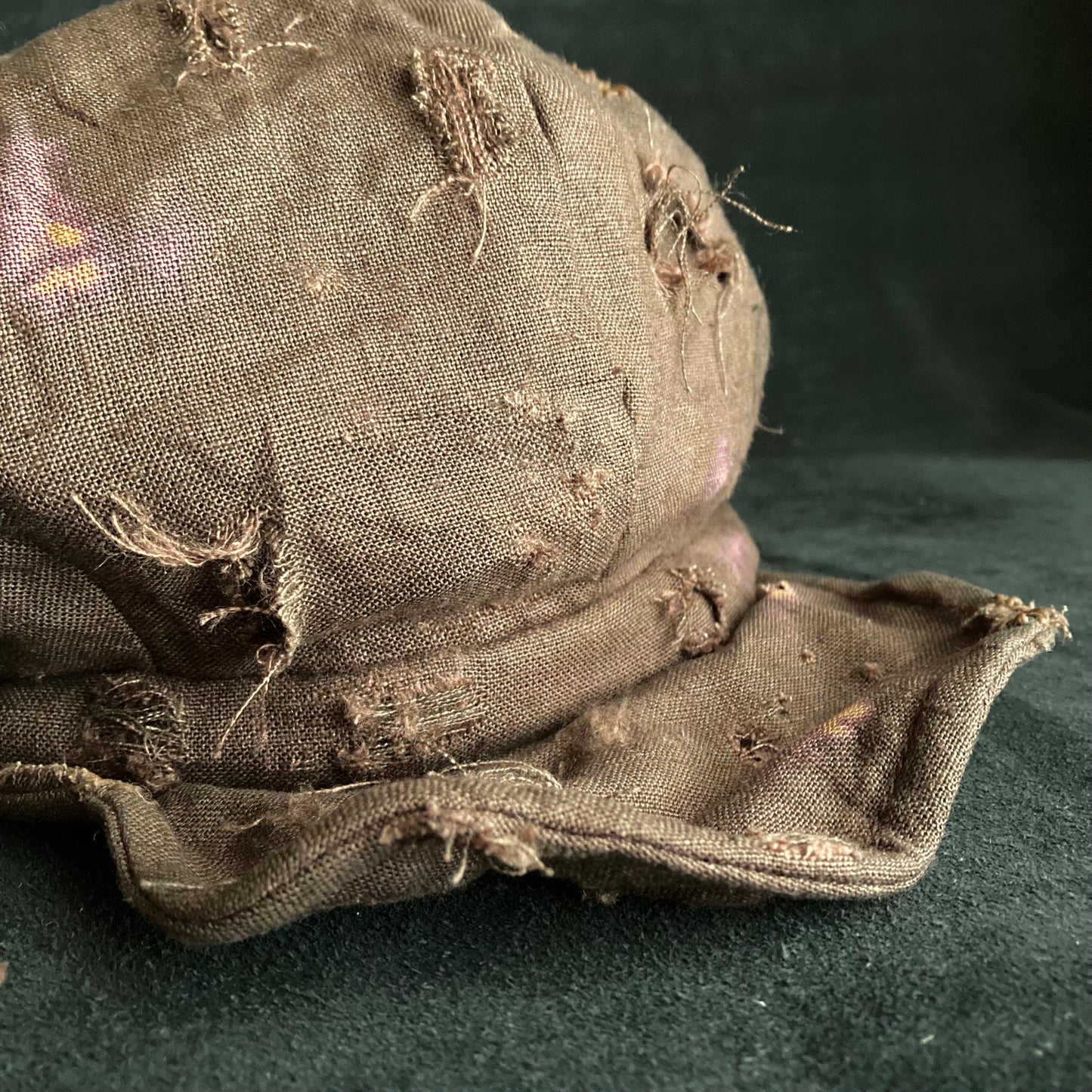 Brown linen damage  casquette